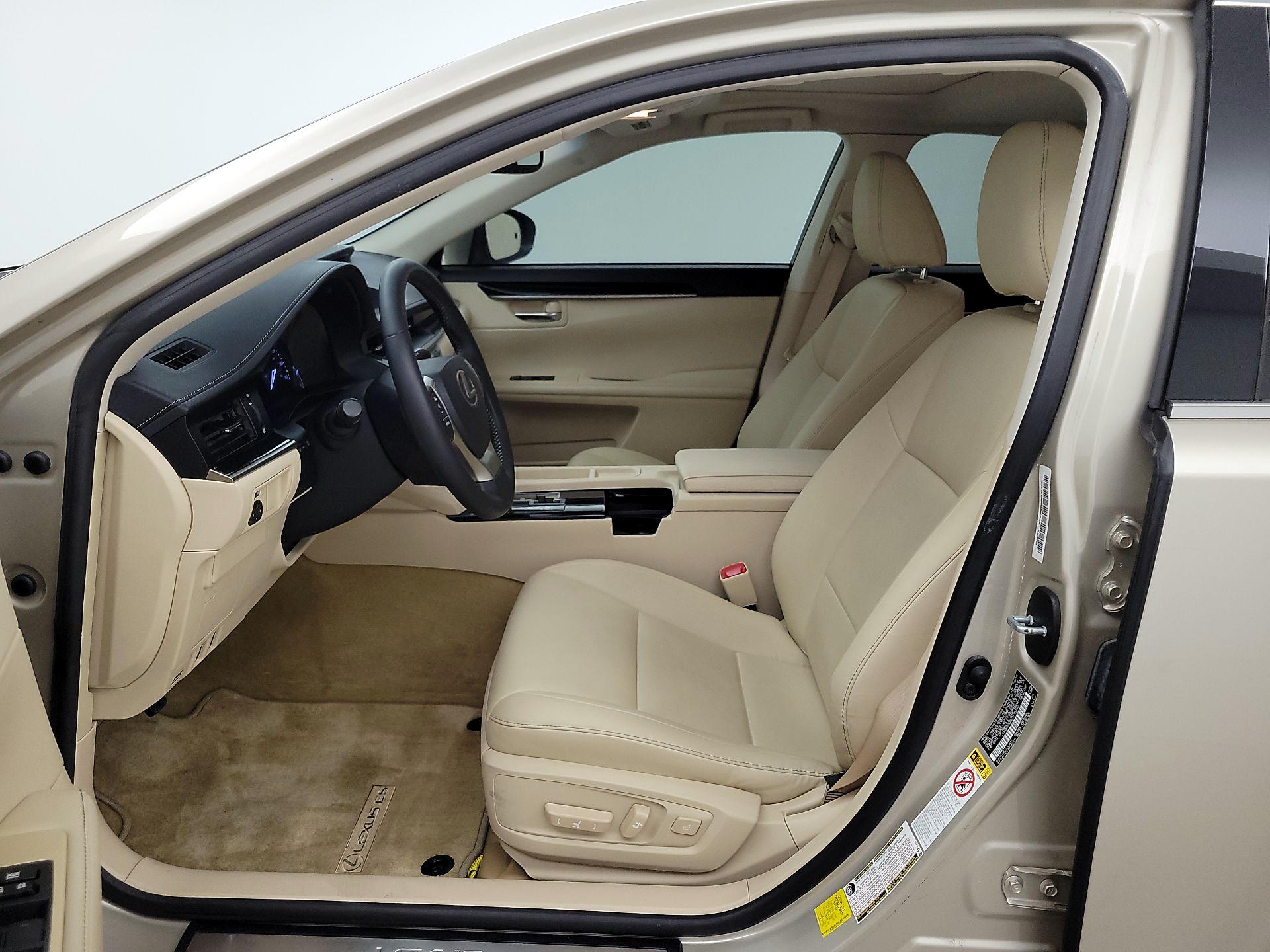 Thumbnail: 2014 Lexus ES - 11