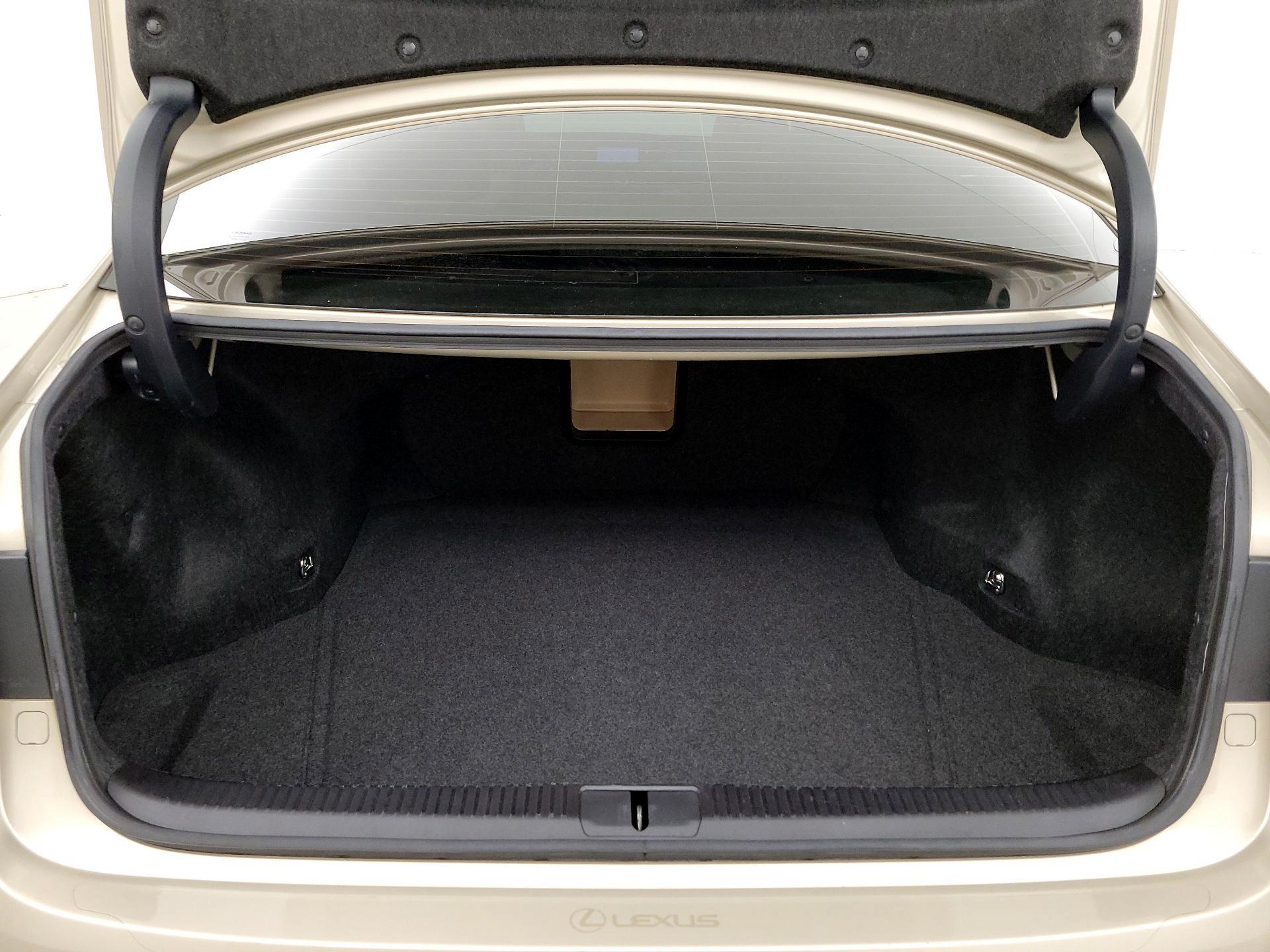 Thumbnail: 2014 Lexus ES - 20