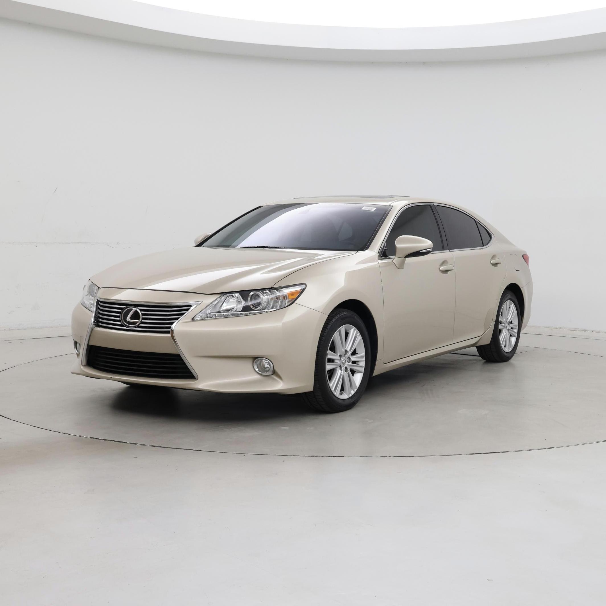 Thumbnail: 2014 Lexus ES - 4