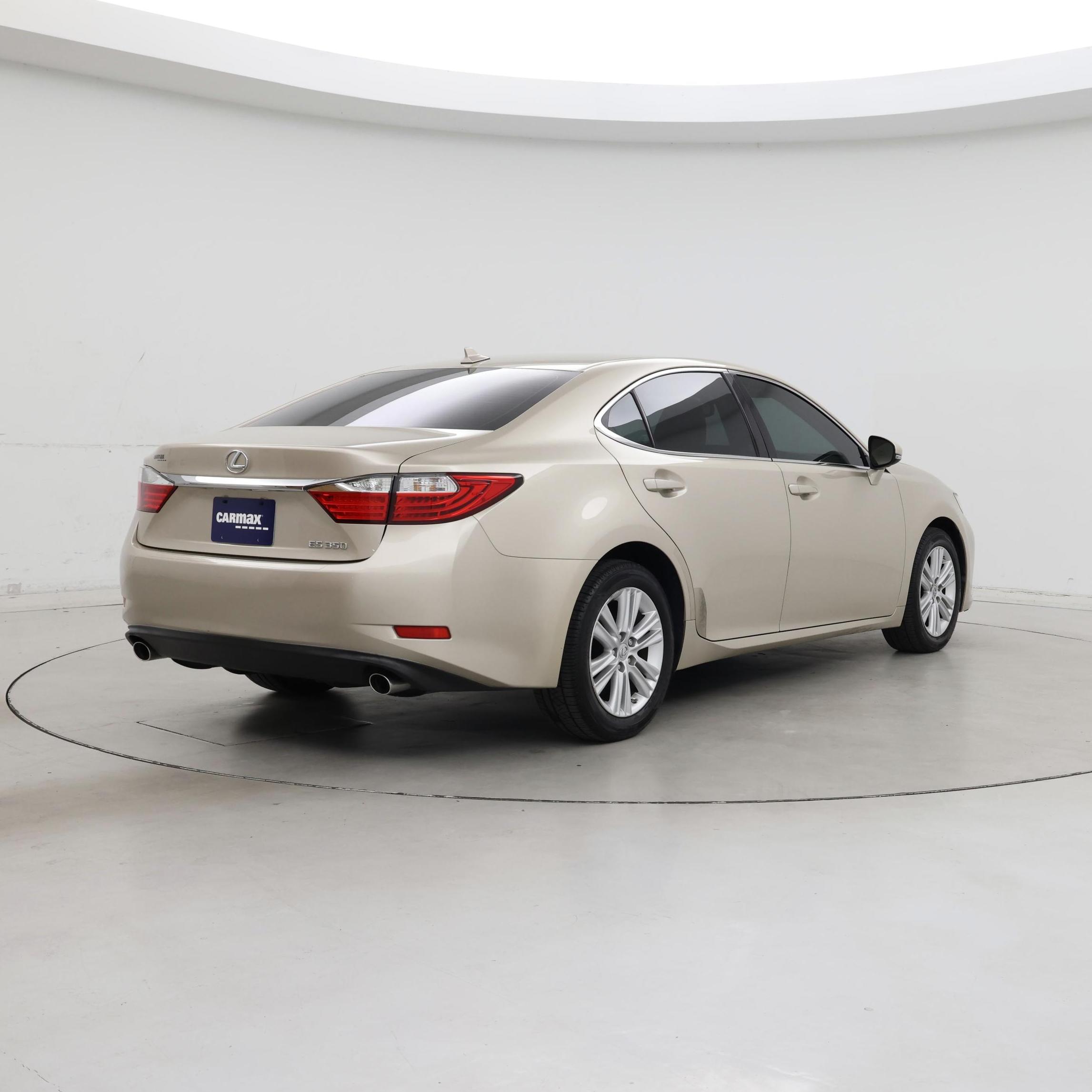 Thumbnail: 2014 Lexus ES - 8