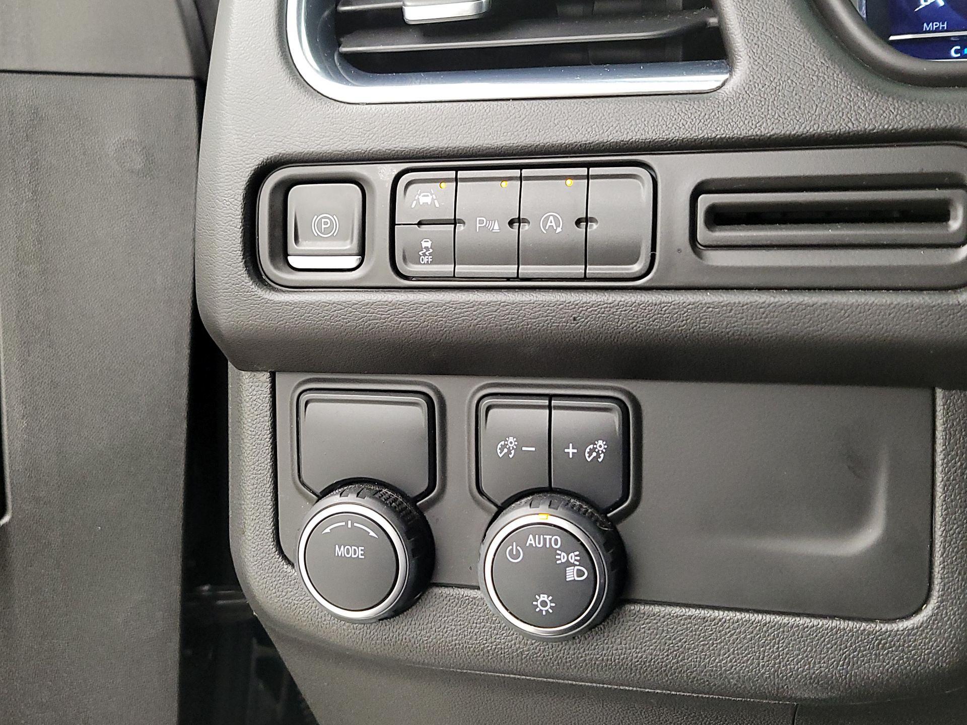 Thumbnail: 2023 Chevrolet Suburban - 13