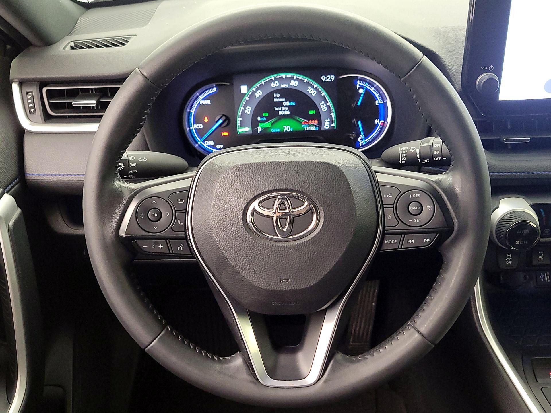 Thumbnail: 2023 Toyota RAV4 - 10