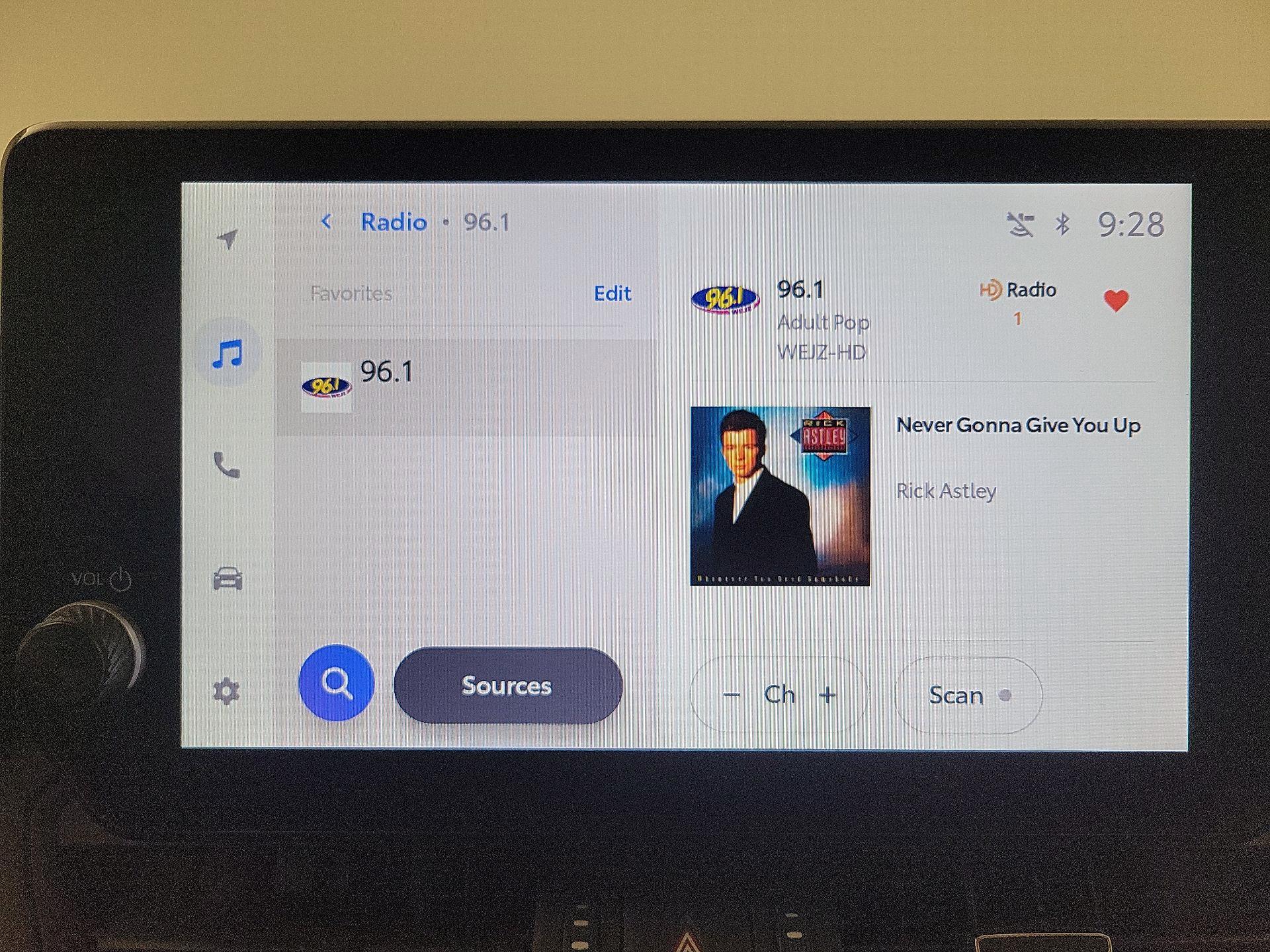 Thumbnail: 2023 Toyota RAV4 - 15