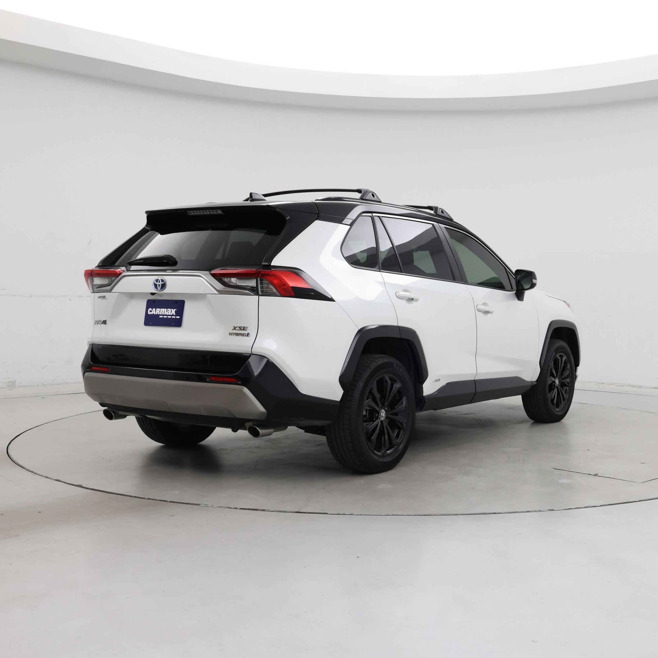 Thumbnail: 2023 Toyota RAV4 - 8