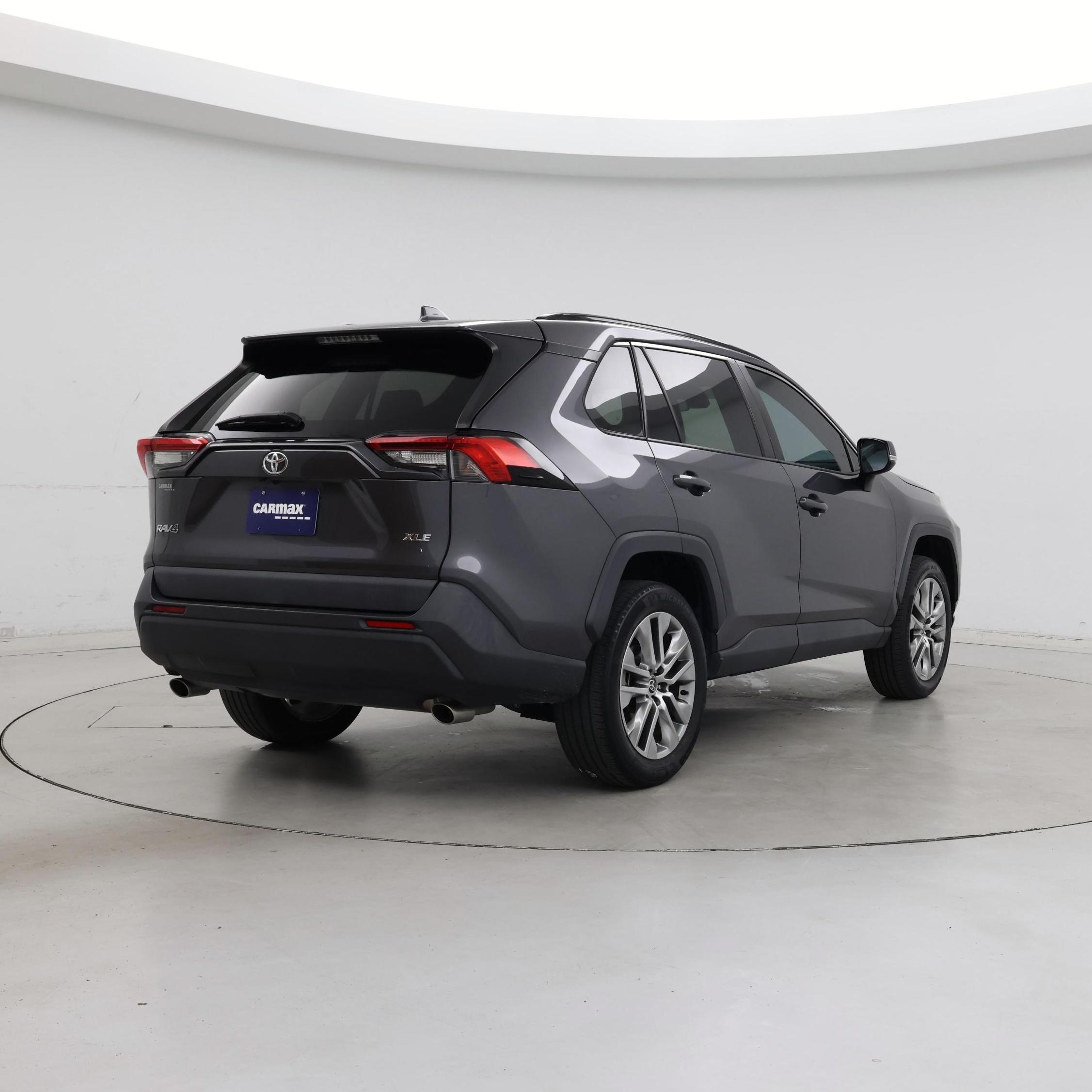 Thumbnail: 2022 Toyota RAV4 - 8