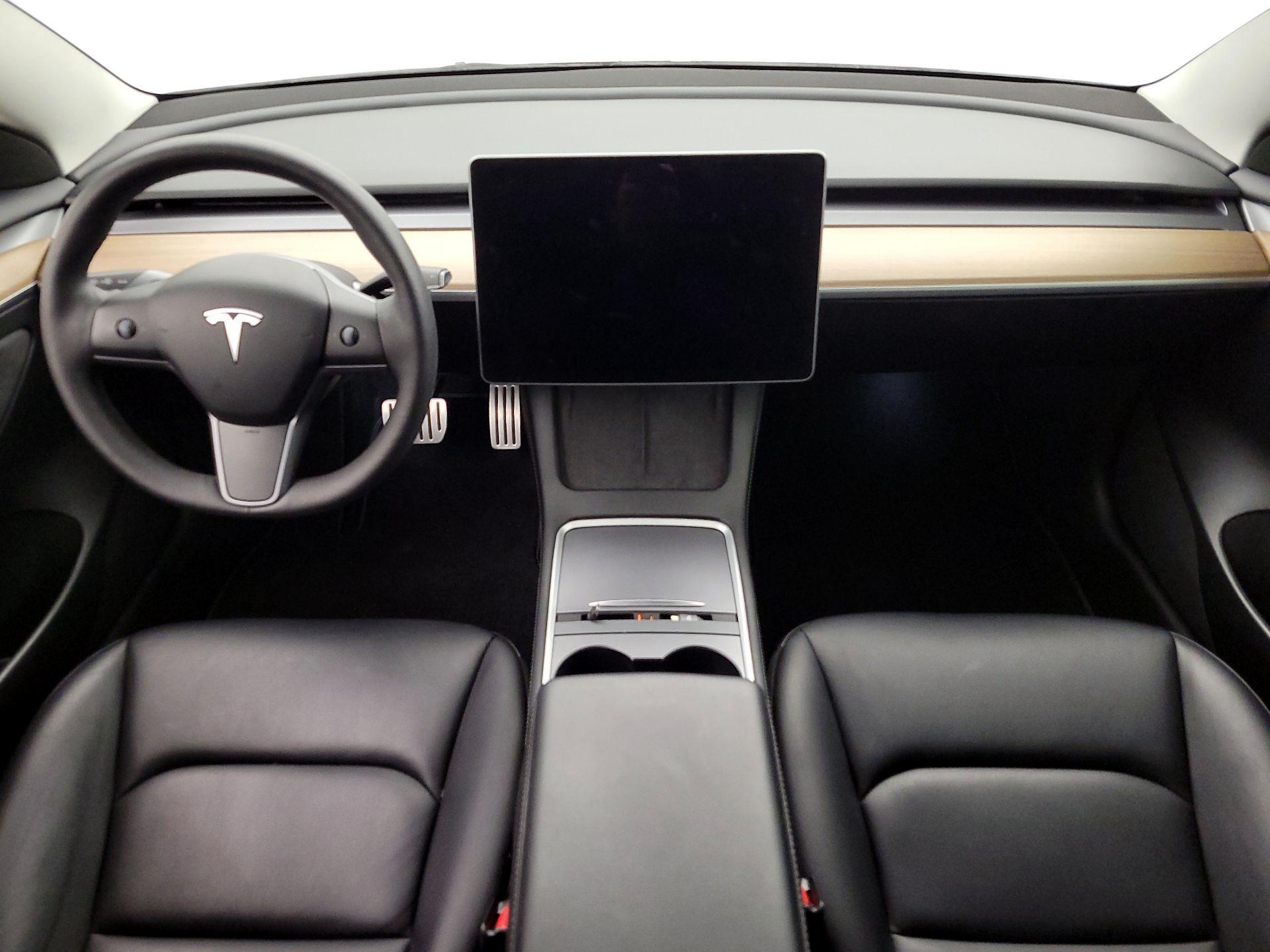 Thumbnail: 2023 Tesla Model 3 - 9