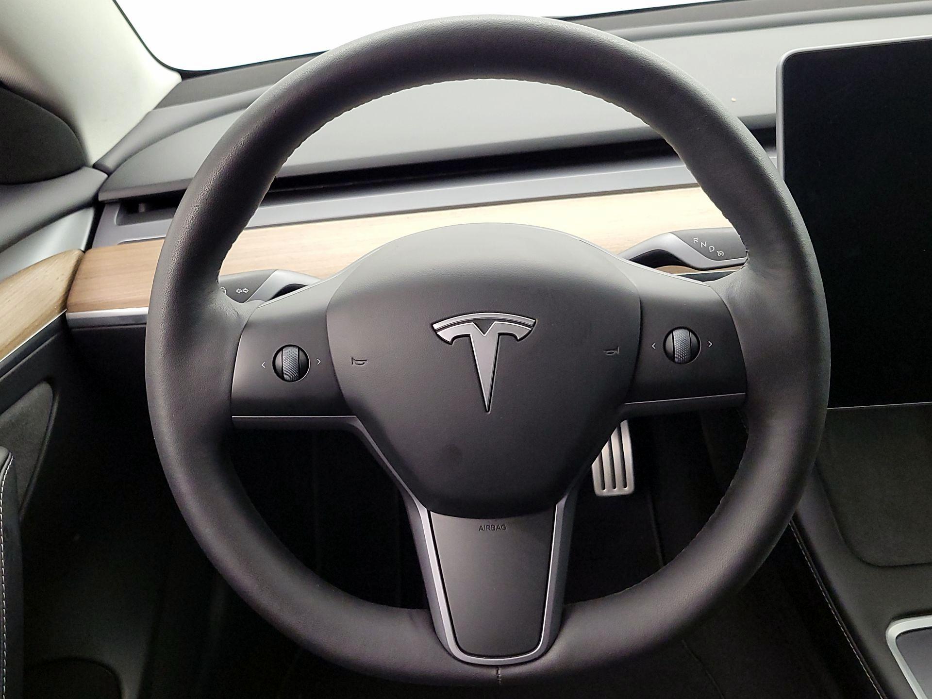 Thumbnail: 2023 Tesla Model 3 - 10