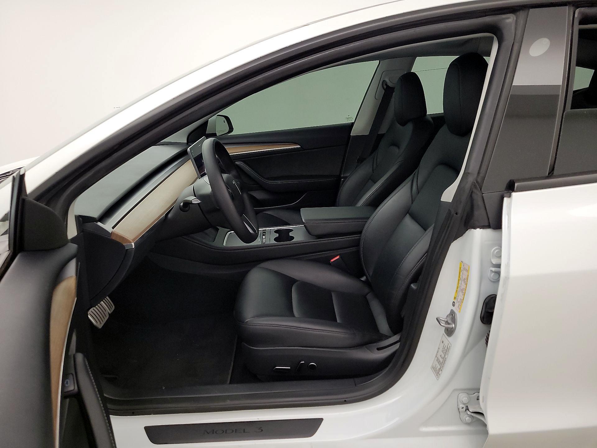 Thumbnail: 2023 Tesla Model 3 - 11