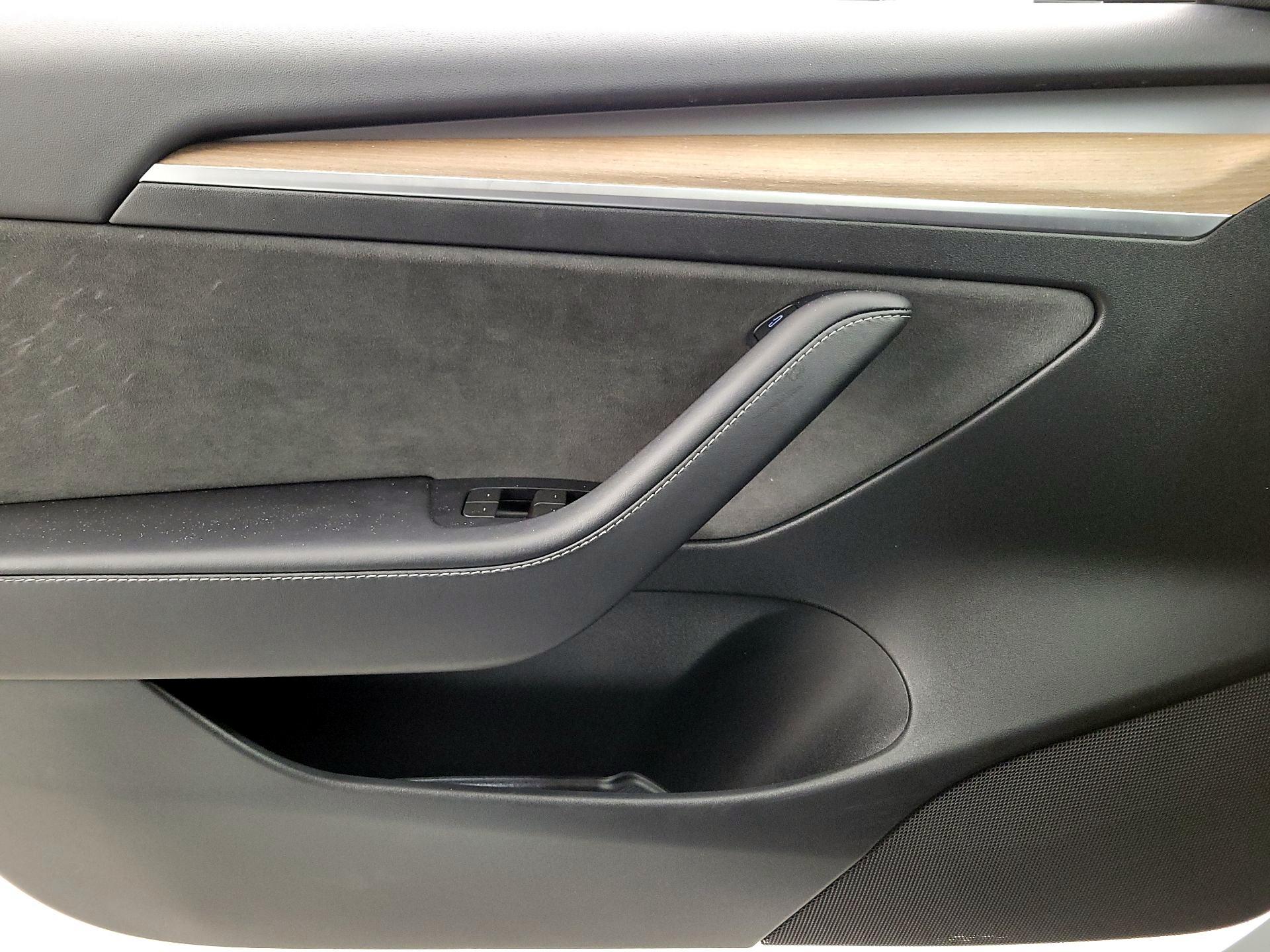 Thumbnail: 2023 Tesla Model 3 - 12