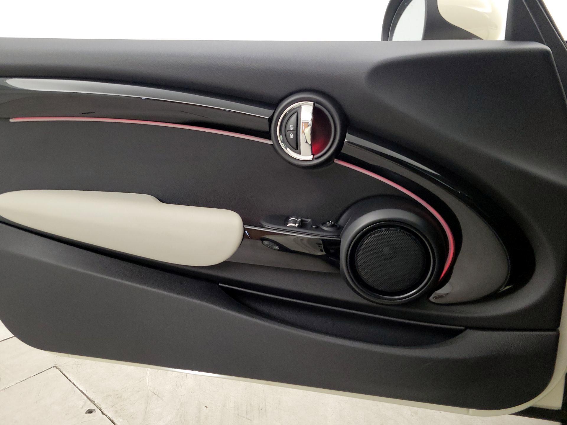 Thumbnail: 2019 MINI Cooper Hardtop - 12