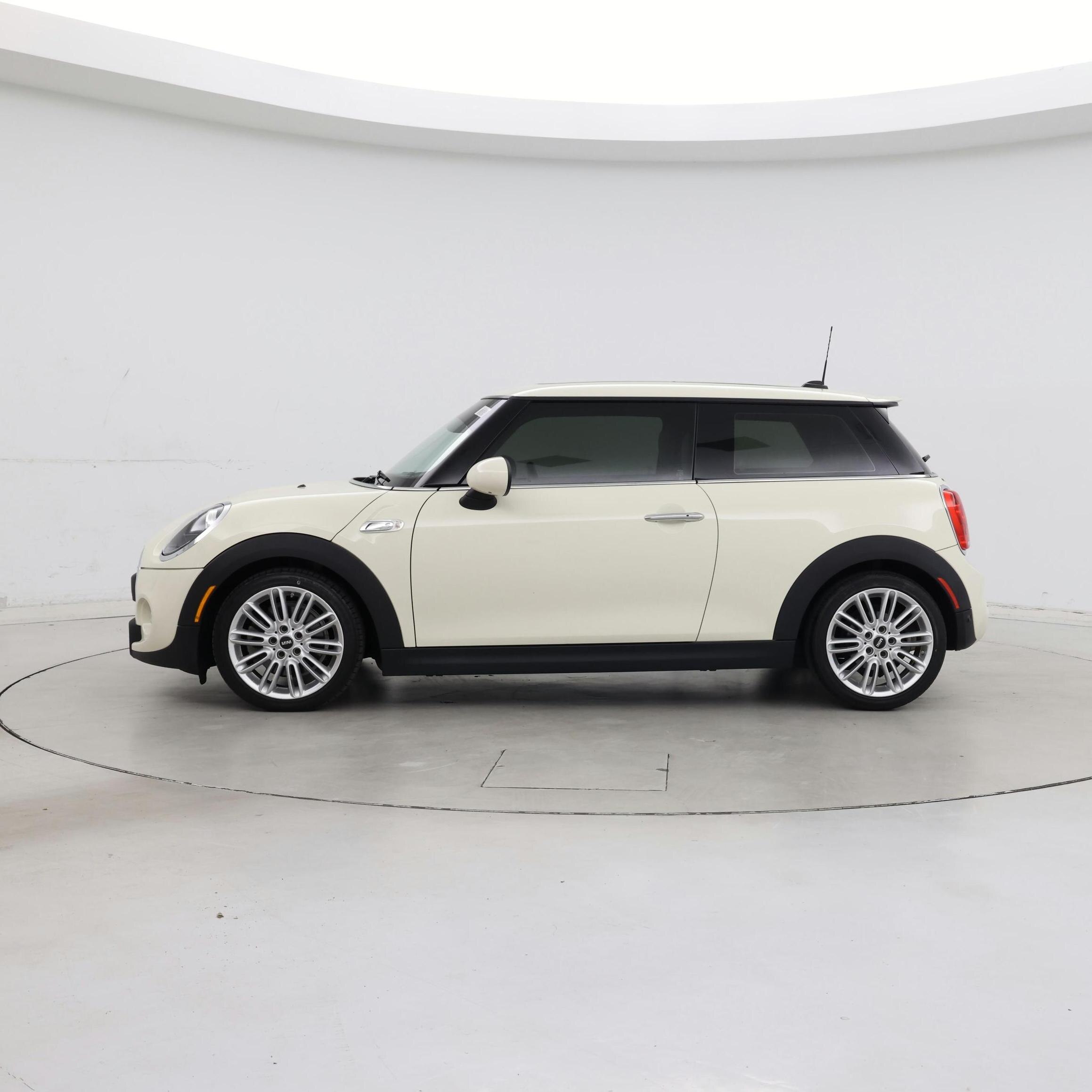 Thumbnail: 2019 MINI Cooper Hardtop - 3