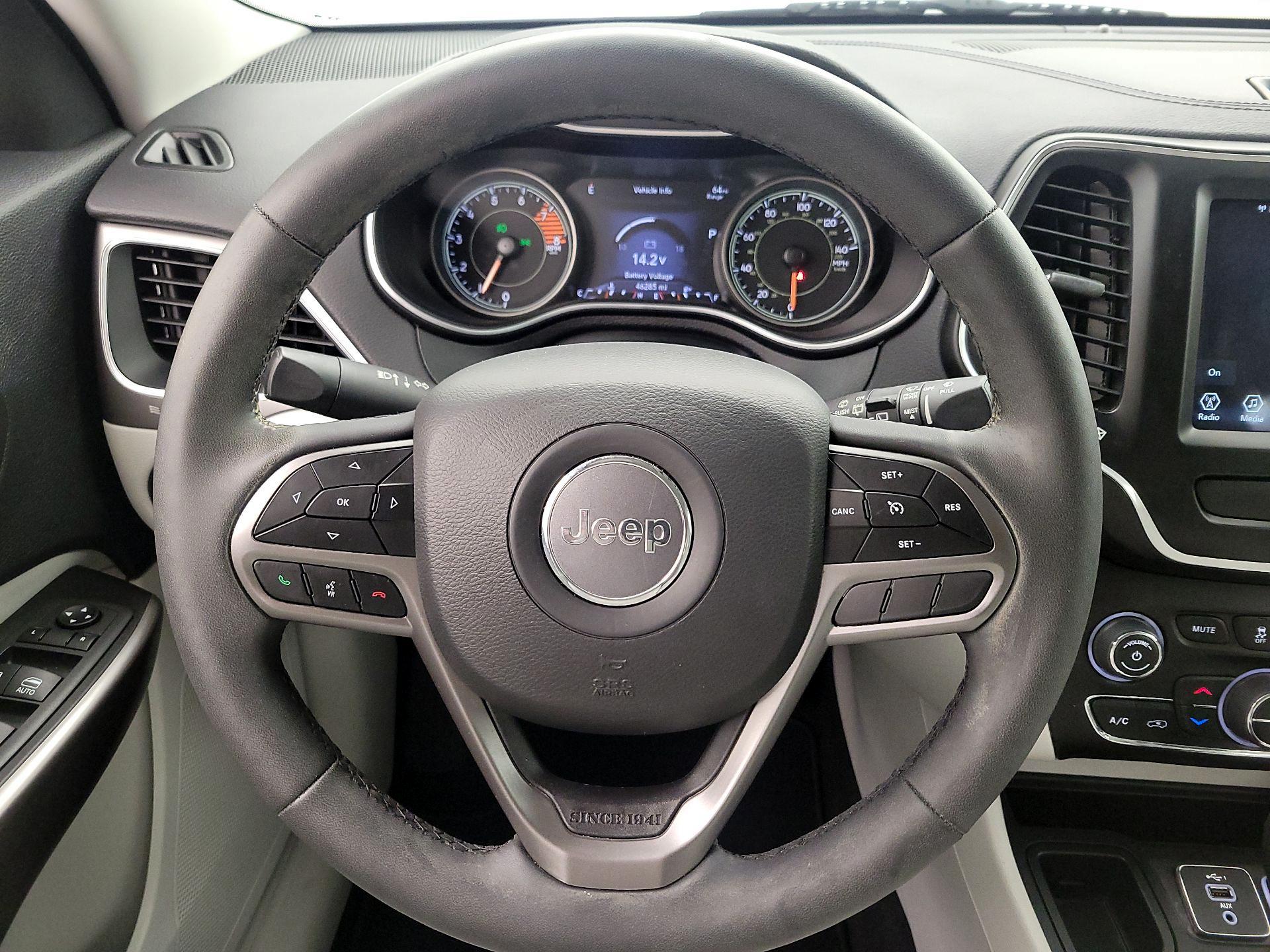 Thumbnail: 2022 Jeep Cherokee - 10