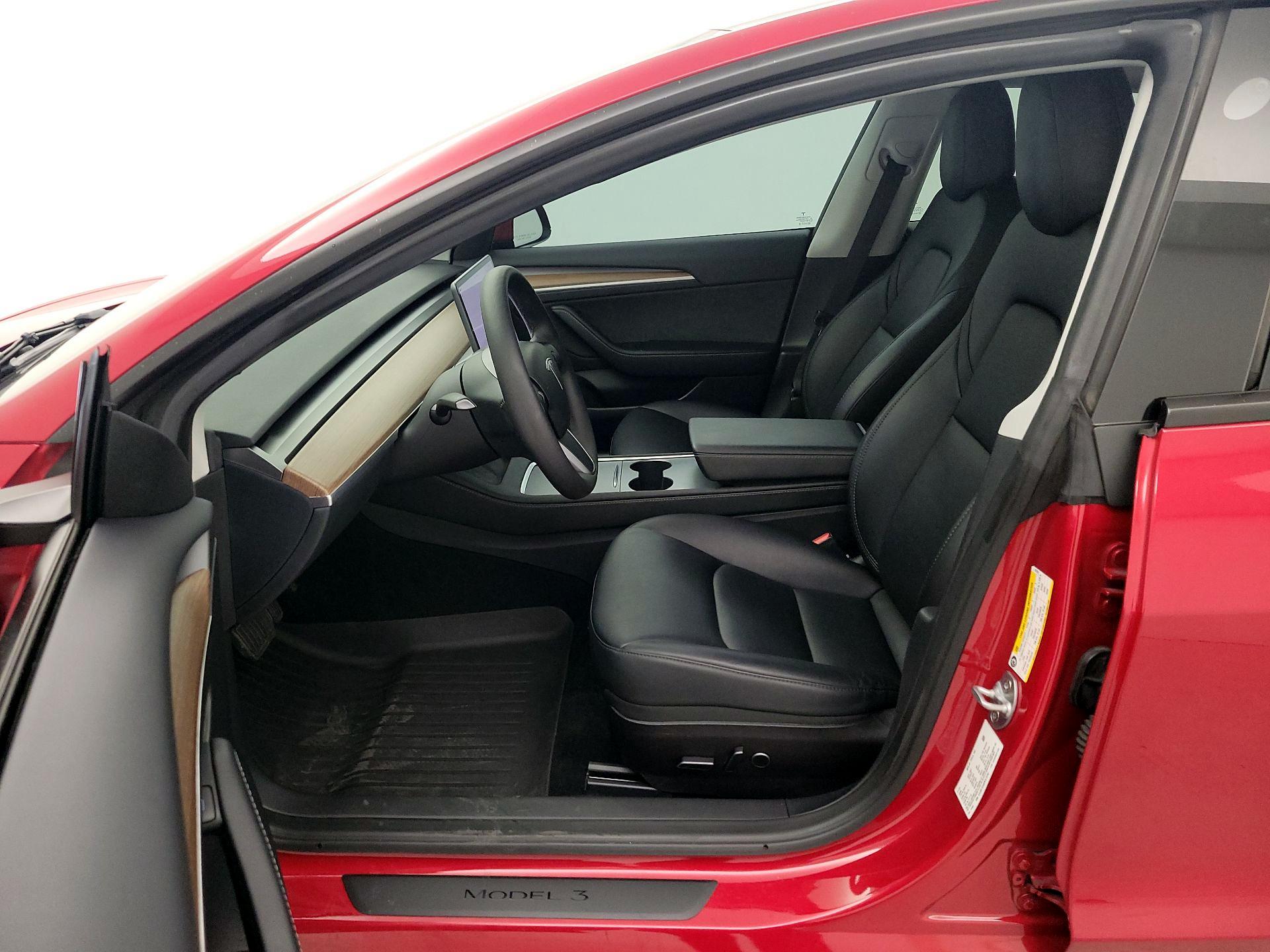 Thumbnail: 2023 Tesla Model 3 - 11