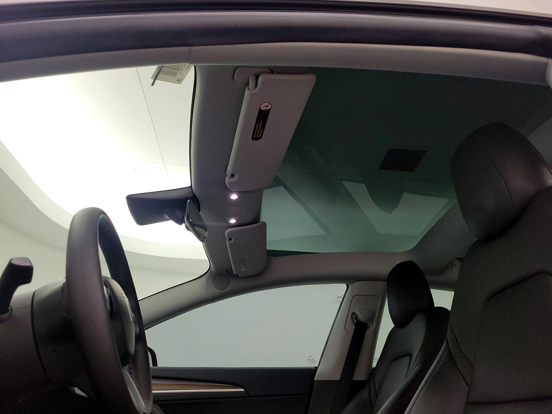 Thumbnail: 2023 Tesla Model 3 - 19