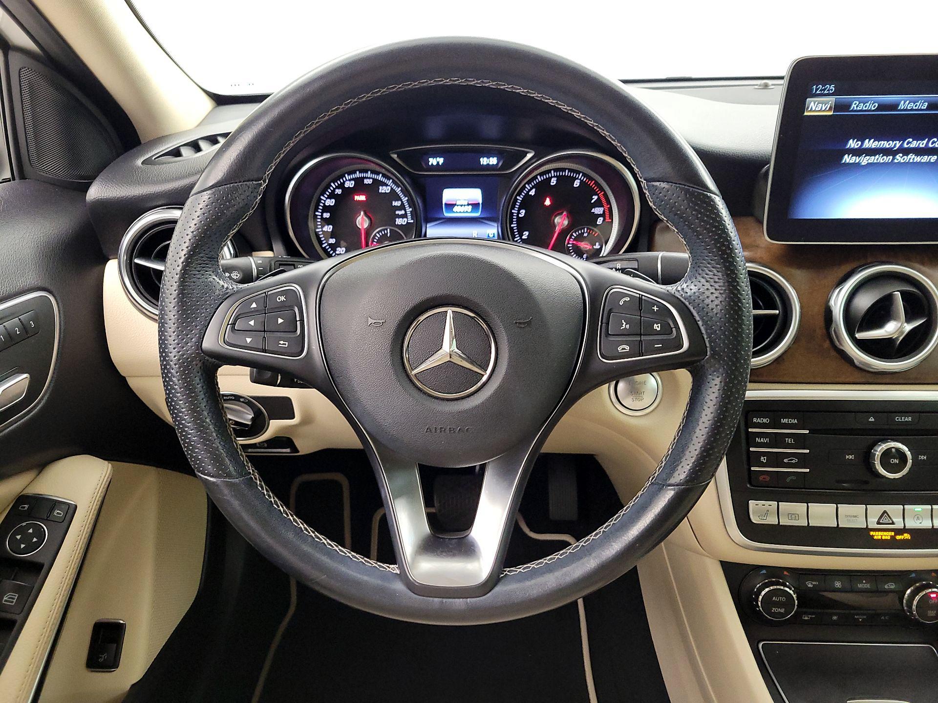 Thumbnail: 2019 Mercedes-Benz GLA - 10