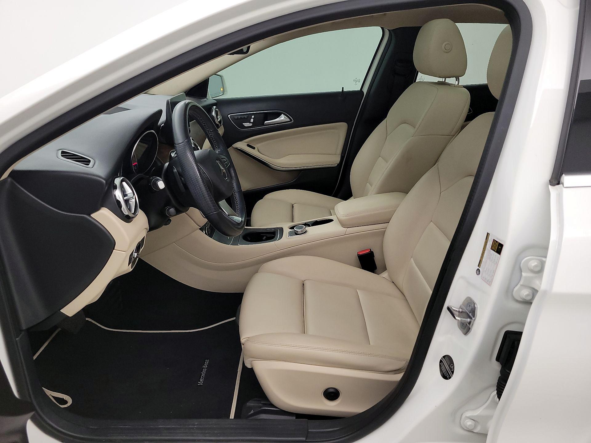 Thumbnail: 2019 Mercedes-Benz GLA - 11