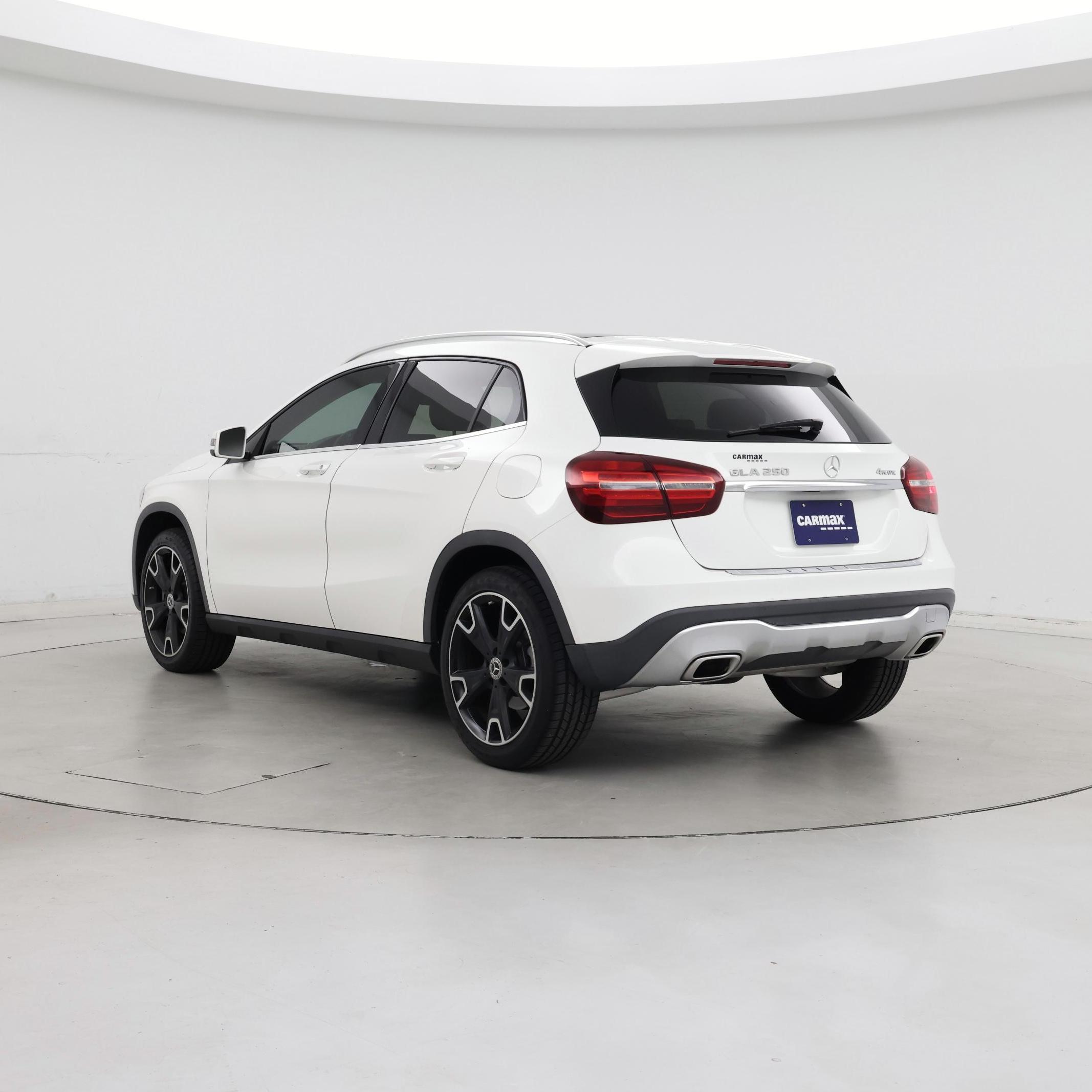 Thumbnail: 2019 Mercedes-Benz GLA - 2