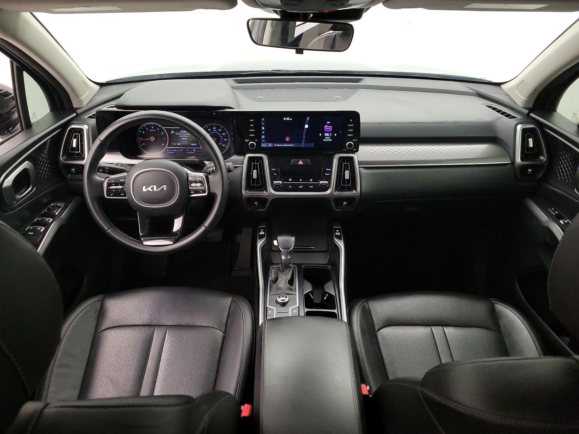 Thumbnail: 2022 Kia Sorento - 9