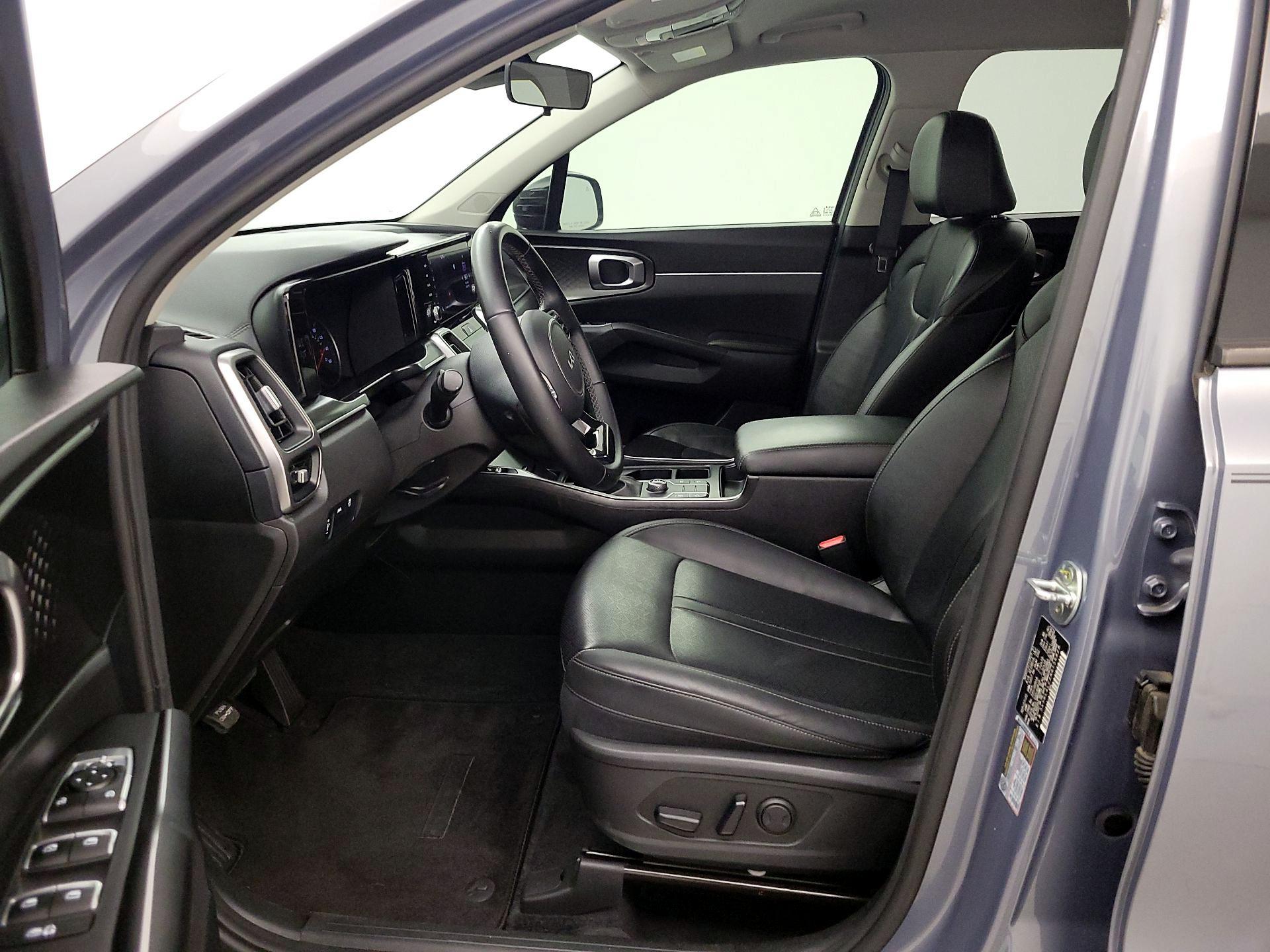 Thumbnail: 2022 Kia Sorento - 11