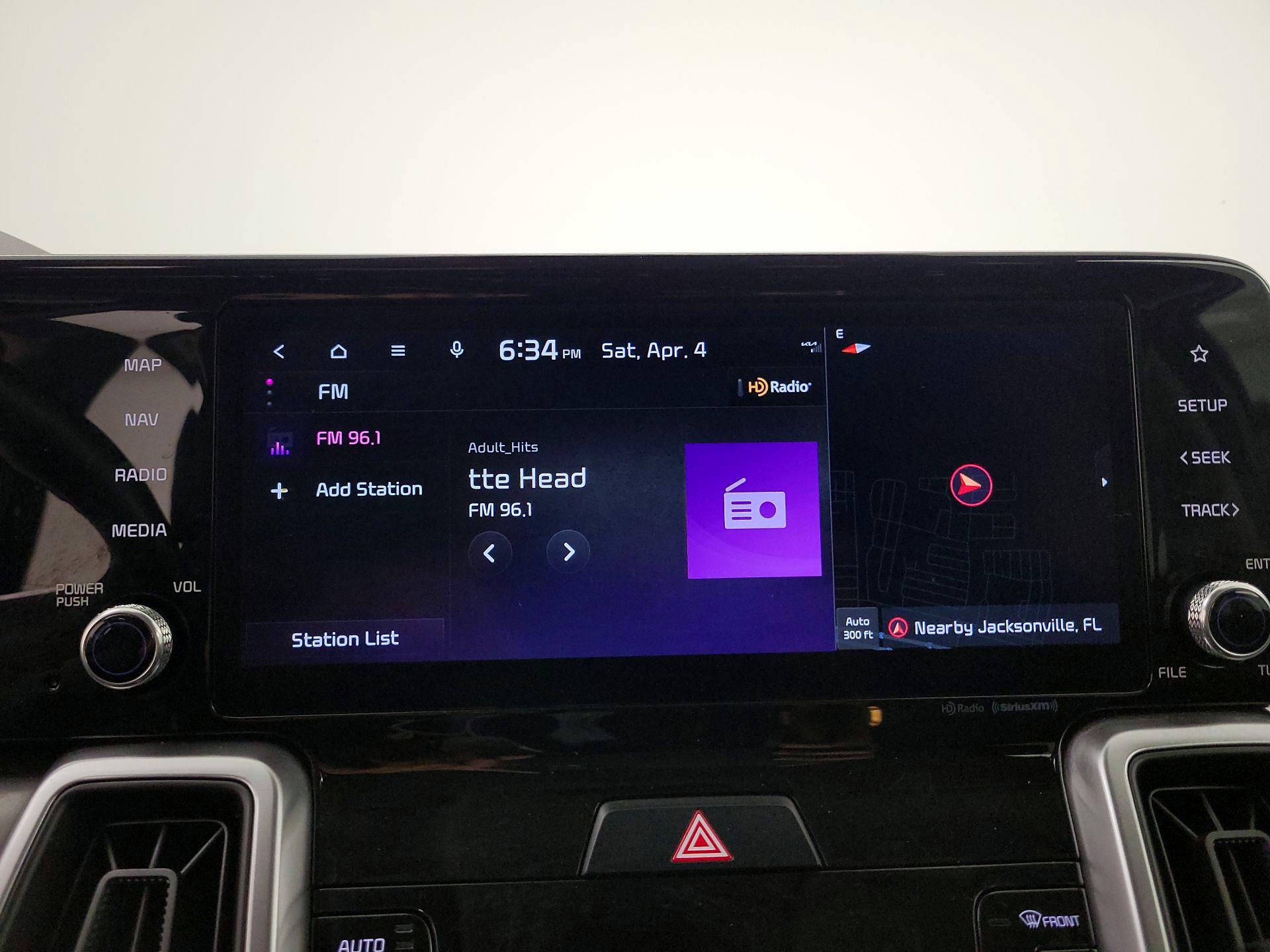 Thumbnail: 2022 Kia Sorento - 16