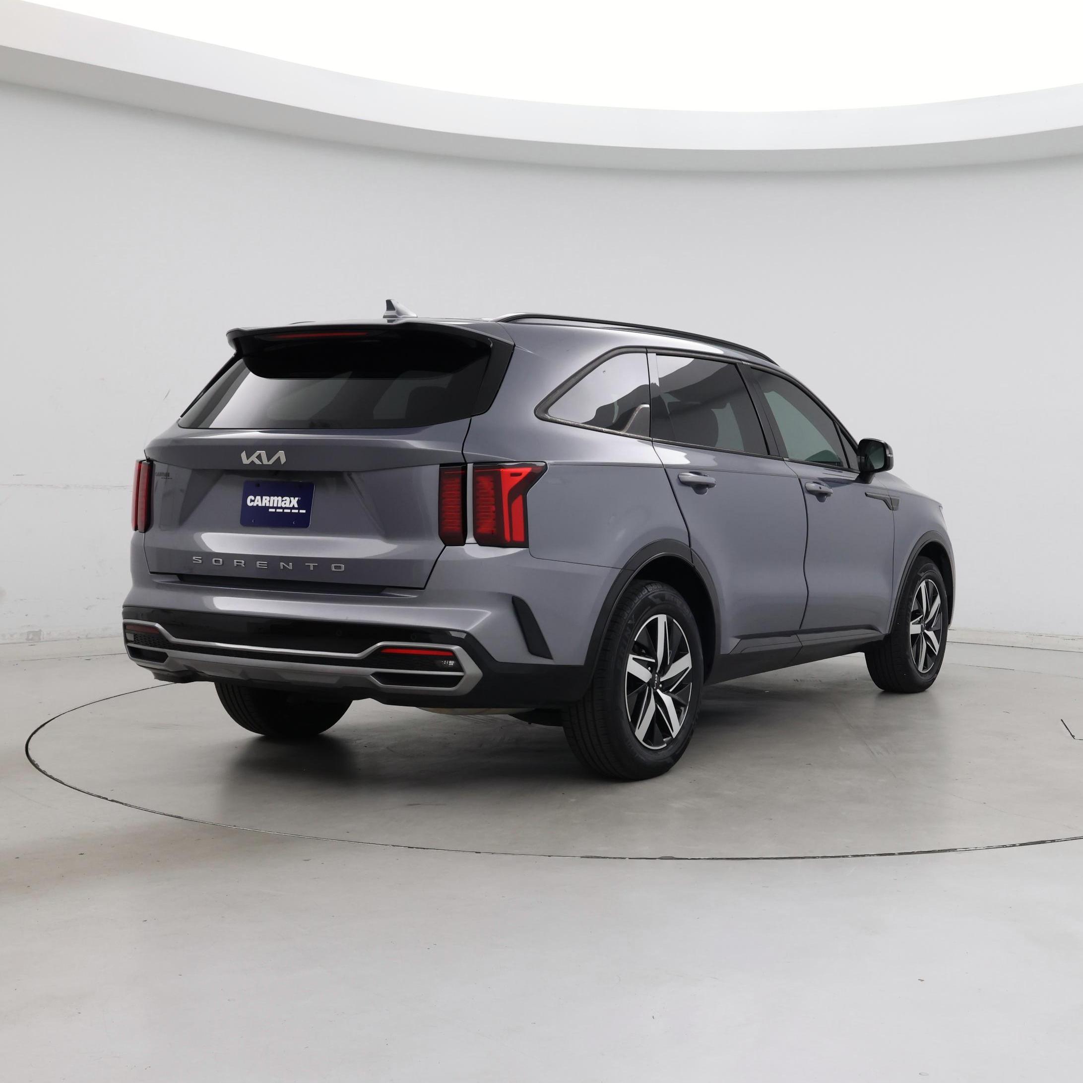 Thumbnail: 2022 Kia Sorento - 8