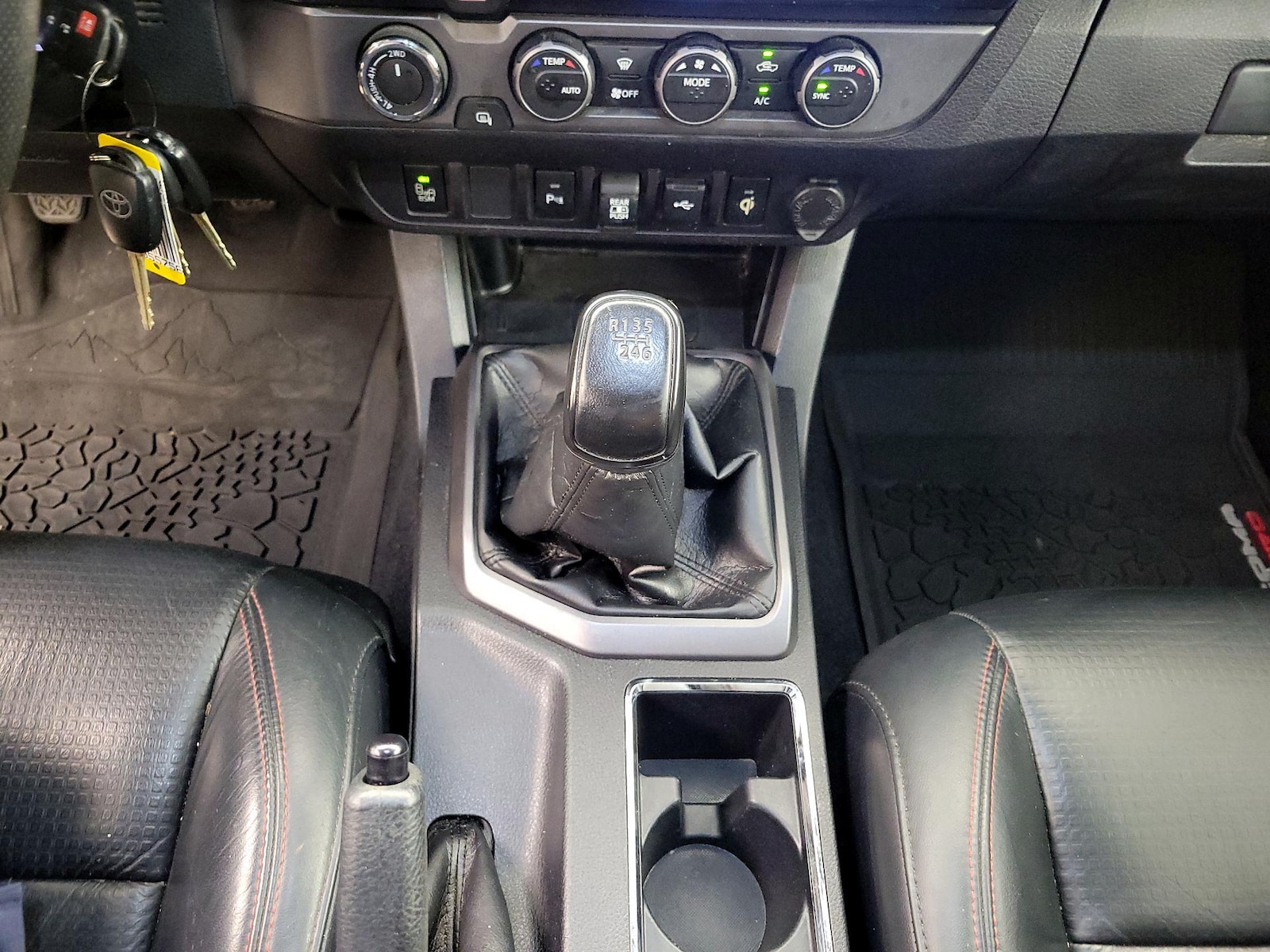 2021 Toyota Tacoma TRD Pro - Photo 19