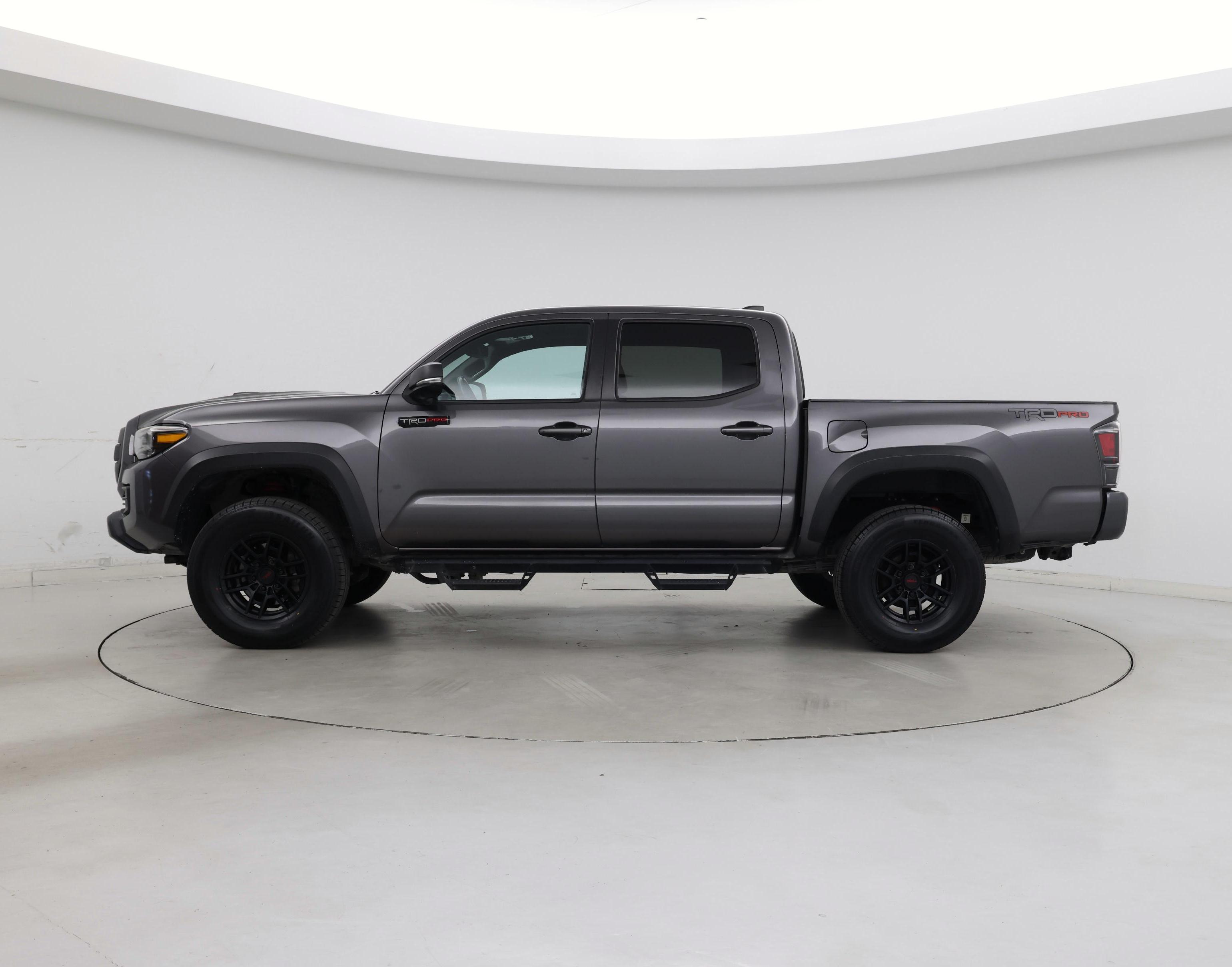 Thumbnail: 2021 Toyota Tacoma - 3