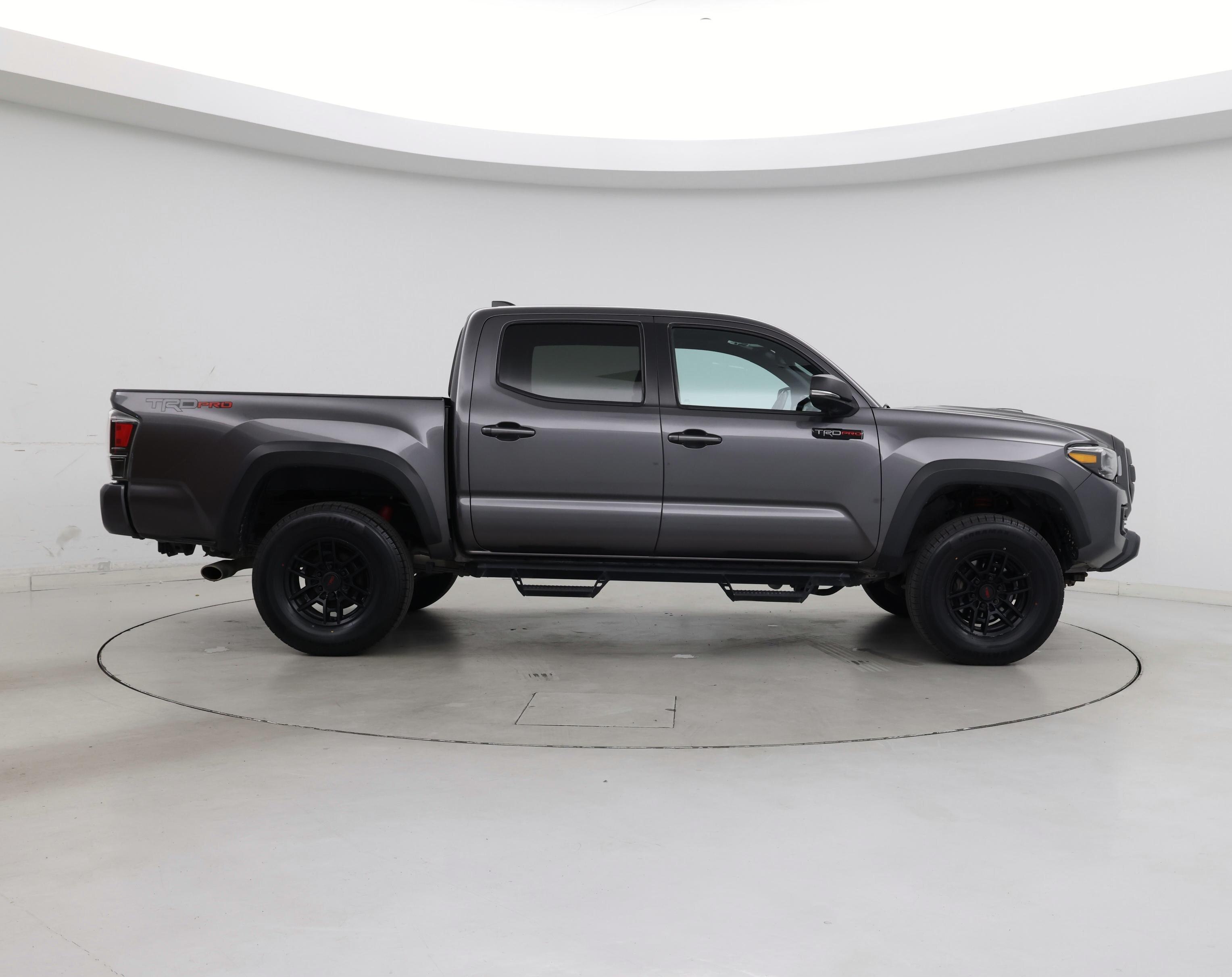 Thumbnail: 2021 Toyota Tacoma - 7