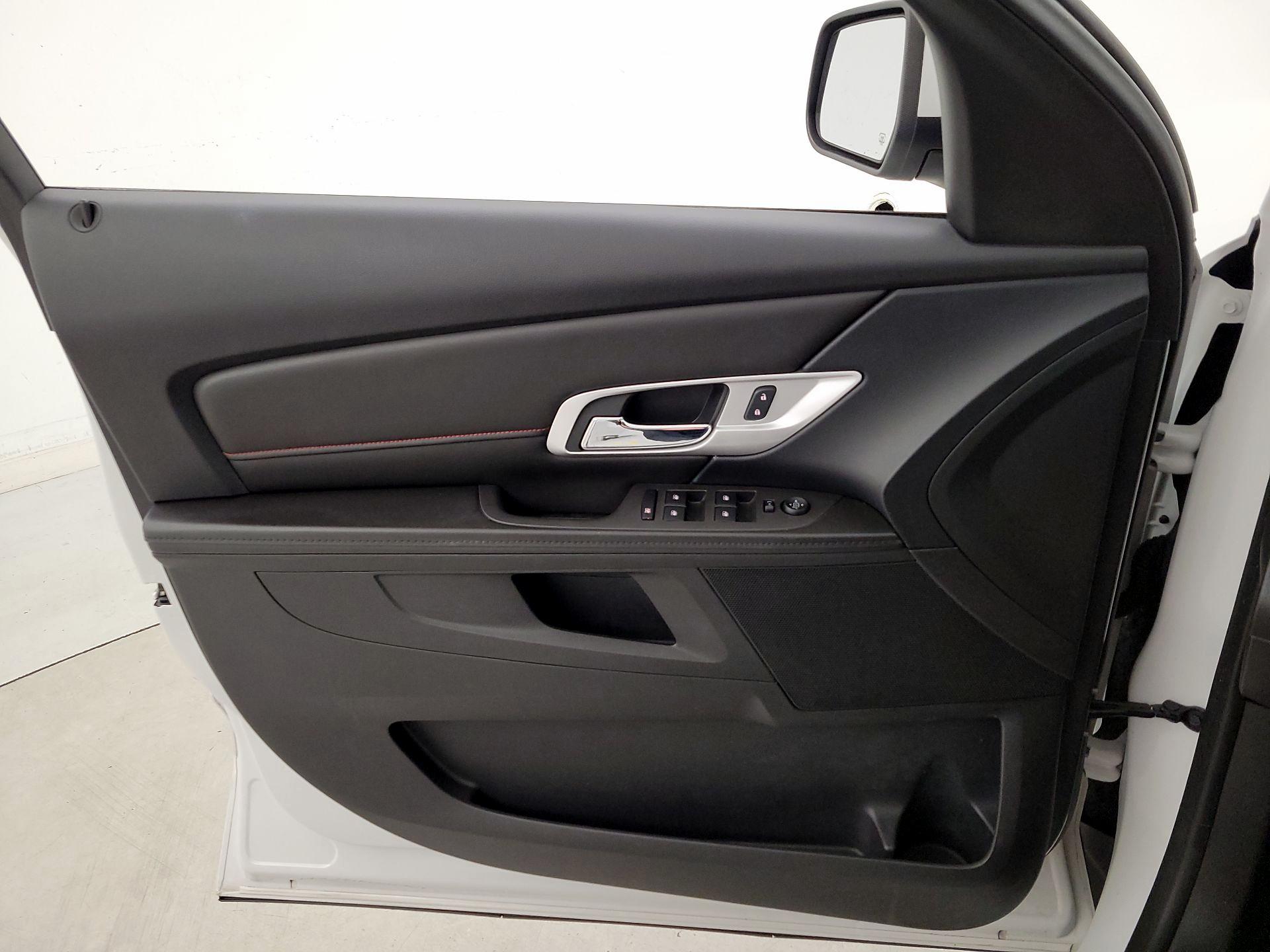 Thumbnail: 2016 GMC Terrain - 12