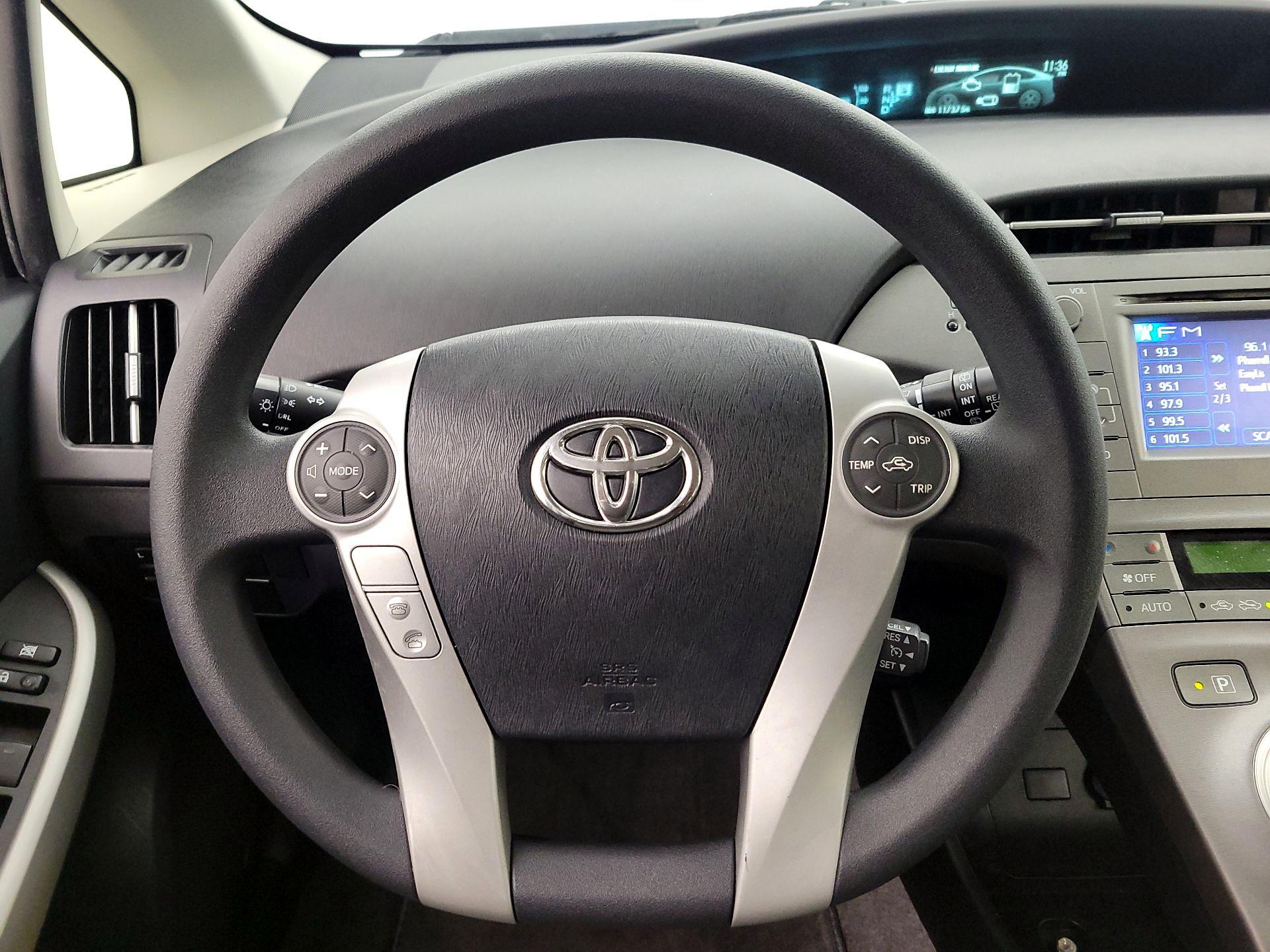 Thumbnail: 2015 Toyota Prius - 10