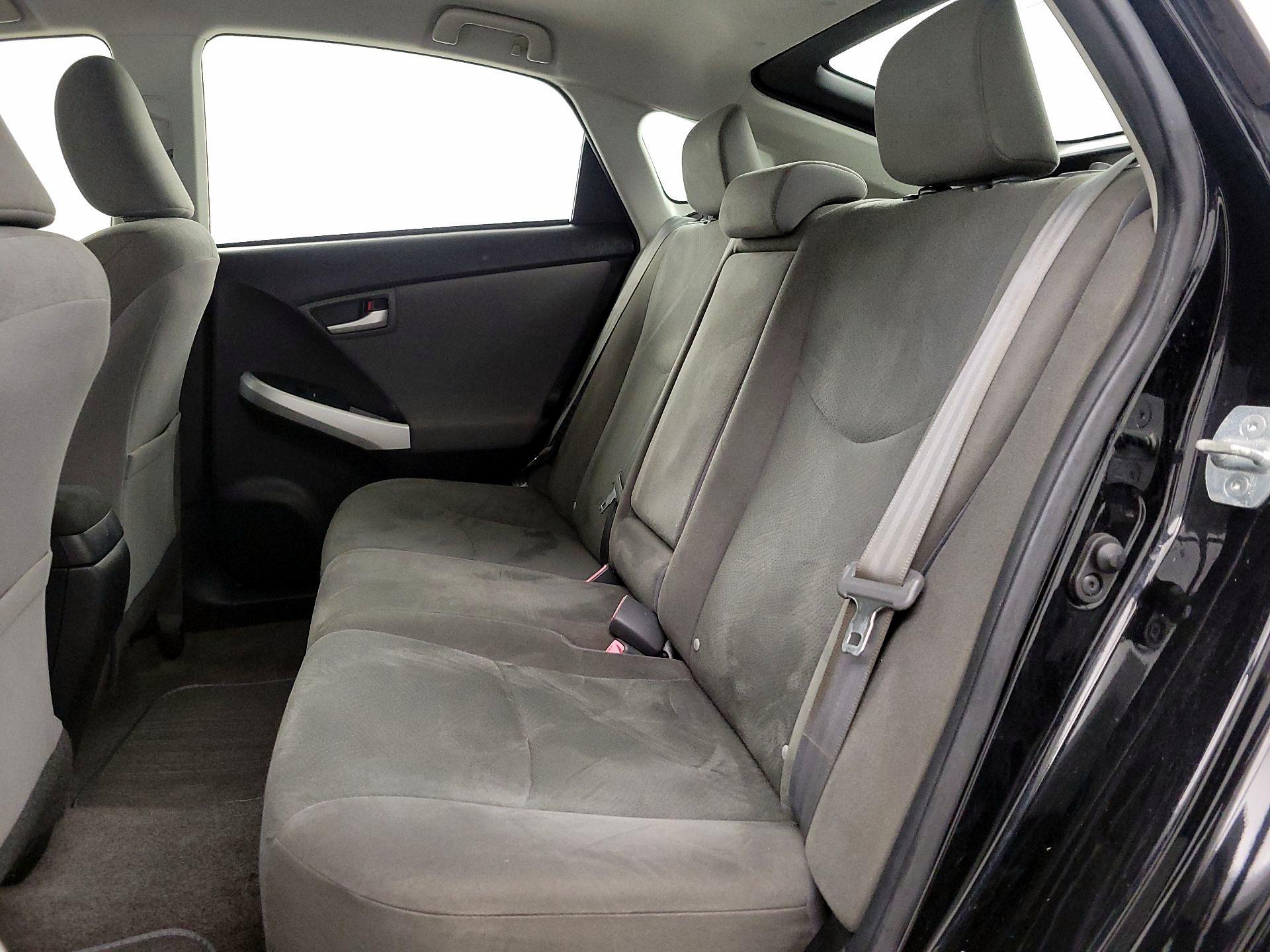 Thumbnail: 2015 Toyota Prius - 18