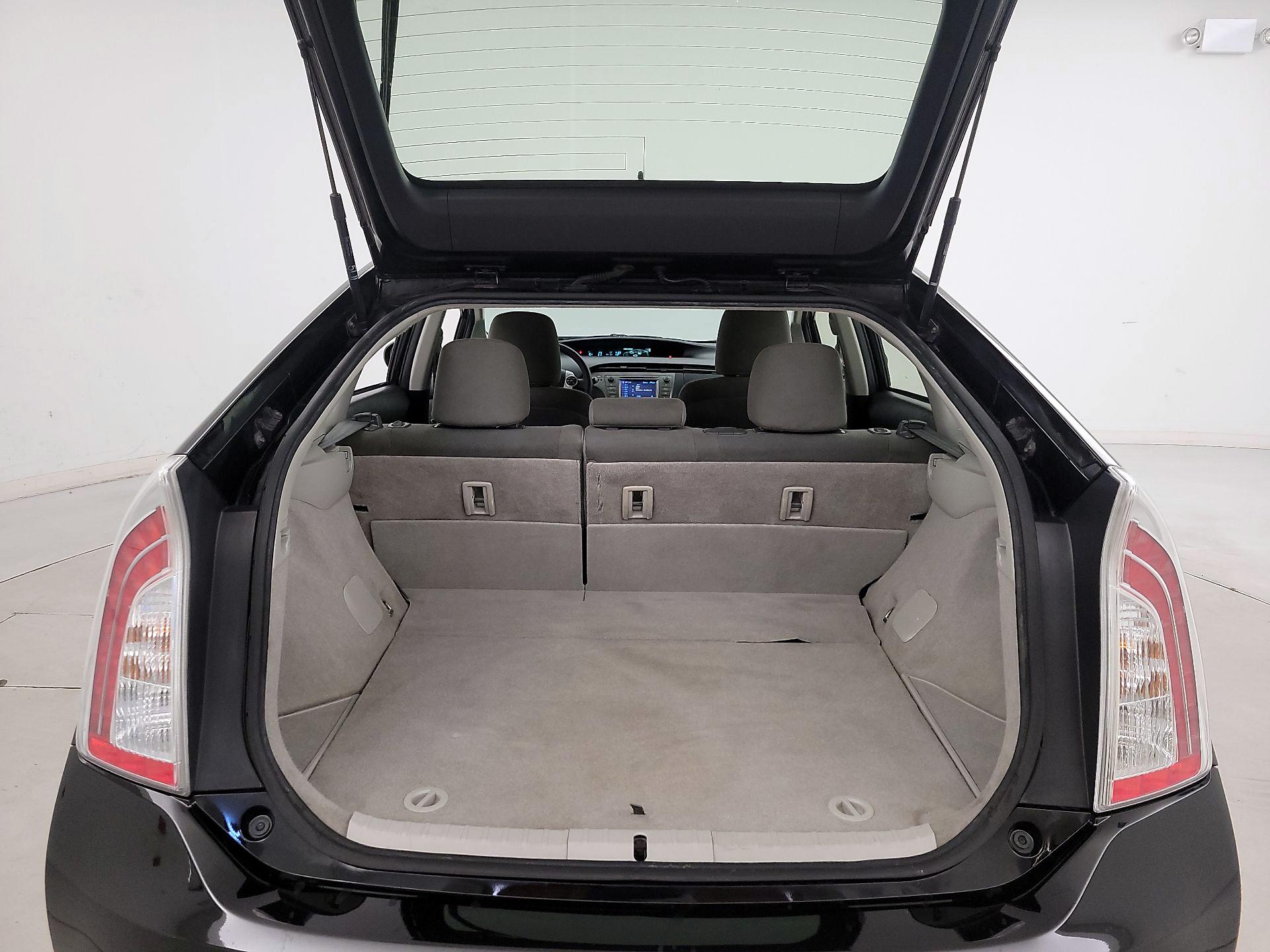 Thumbnail: 2015 Toyota Prius - 19