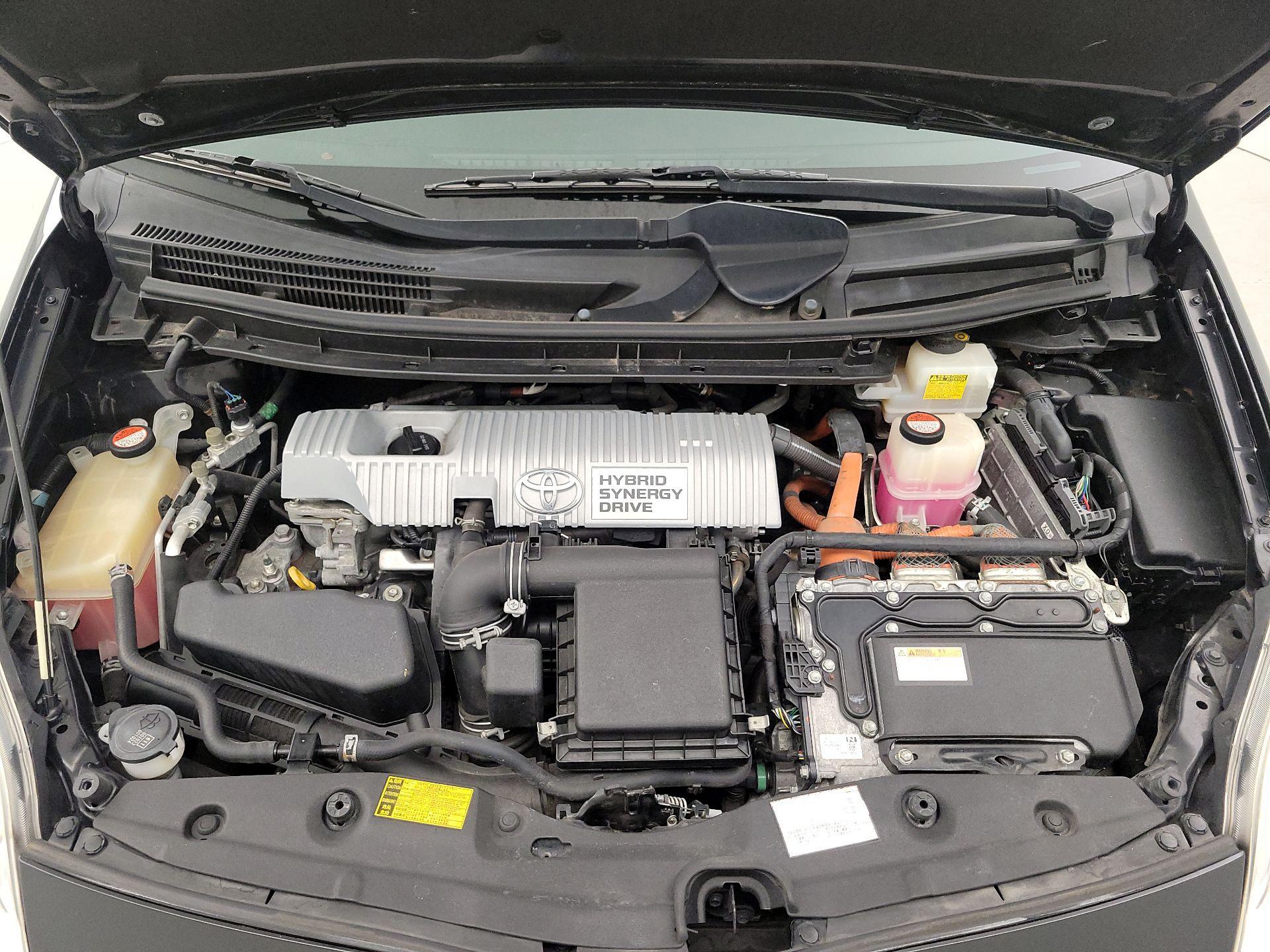 Thumbnail: 2015 Toyota Prius - 20