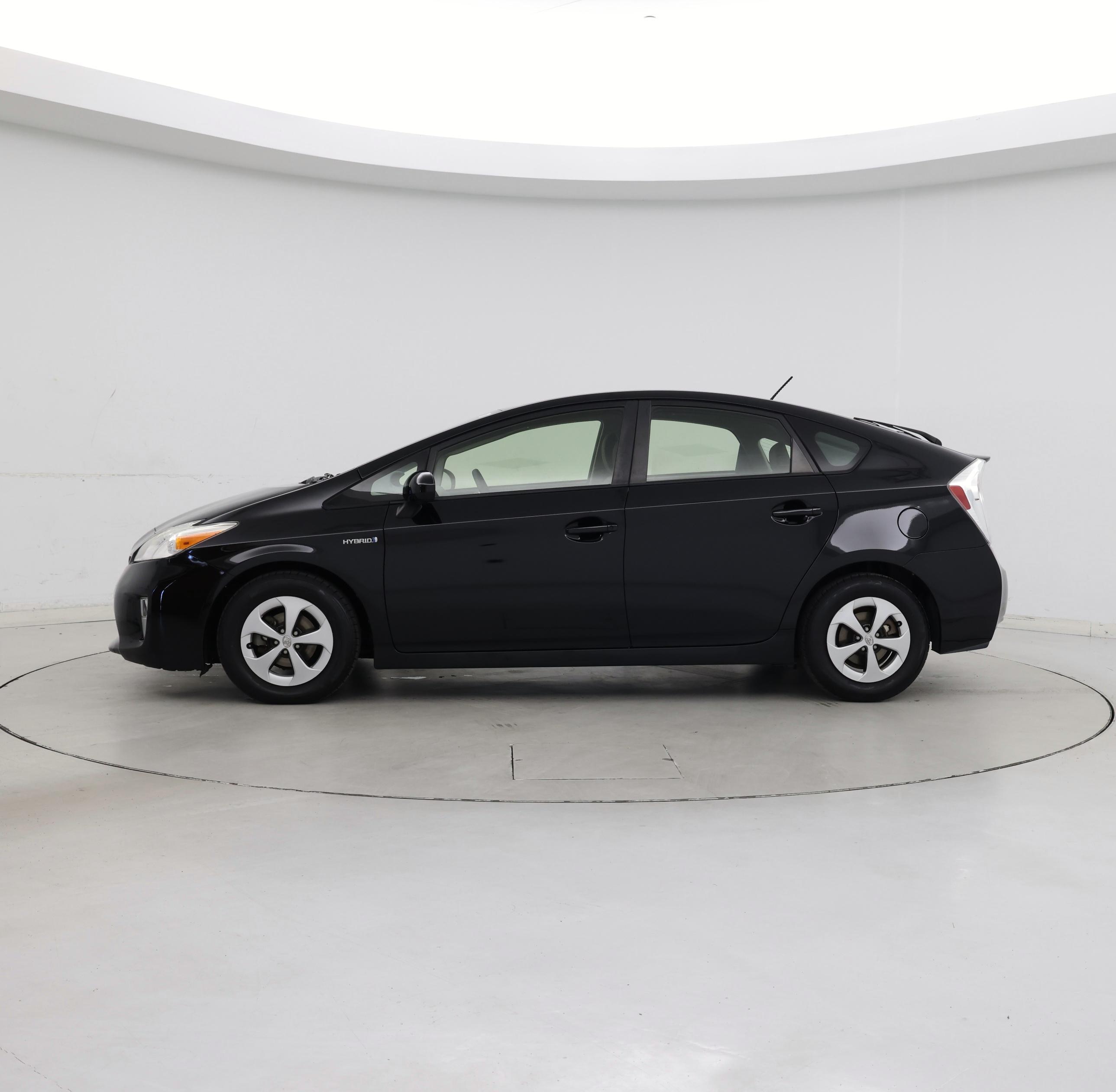 Thumbnail: 2015 Toyota Prius - 3