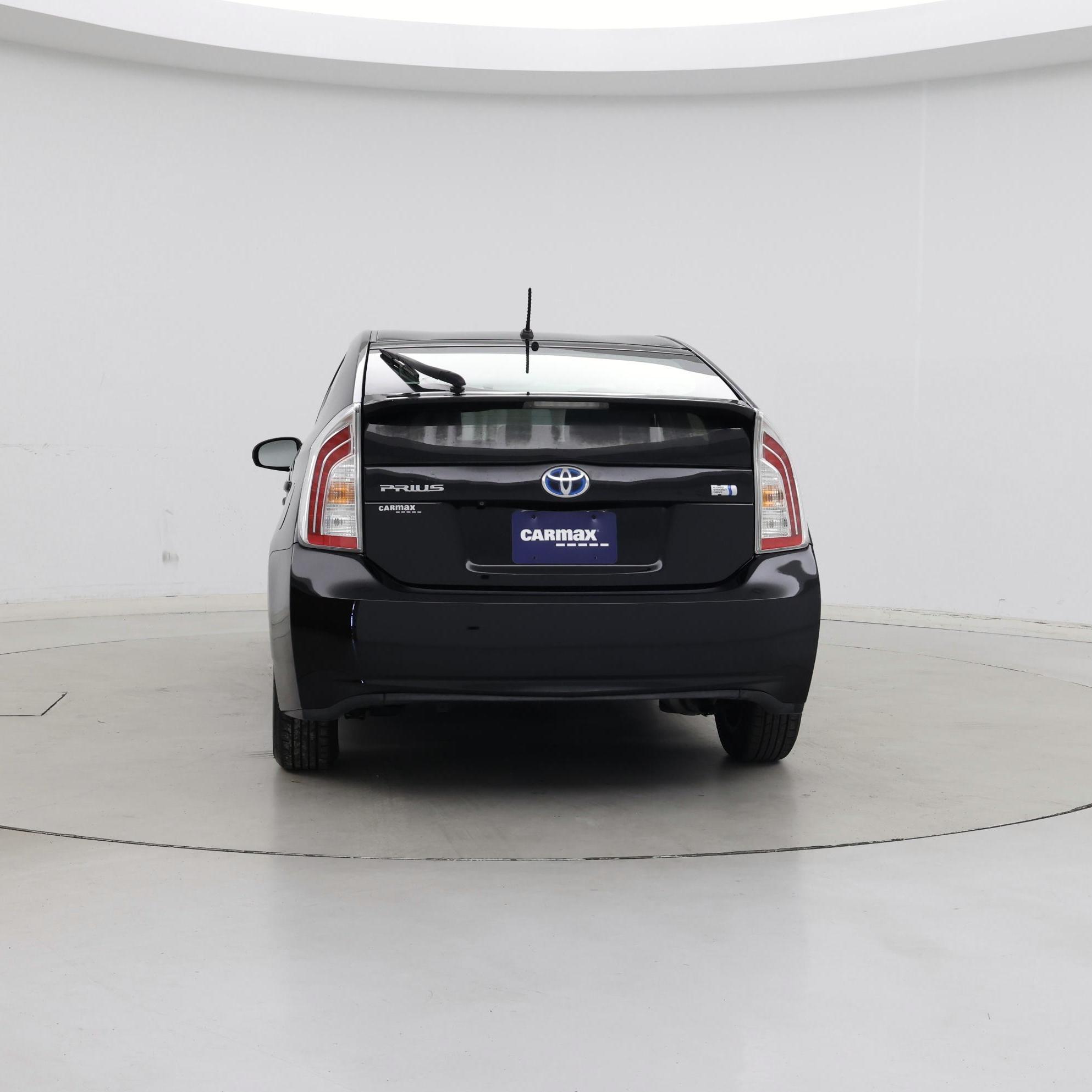 Thumbnail: 2015 Toyota Prius - 6
