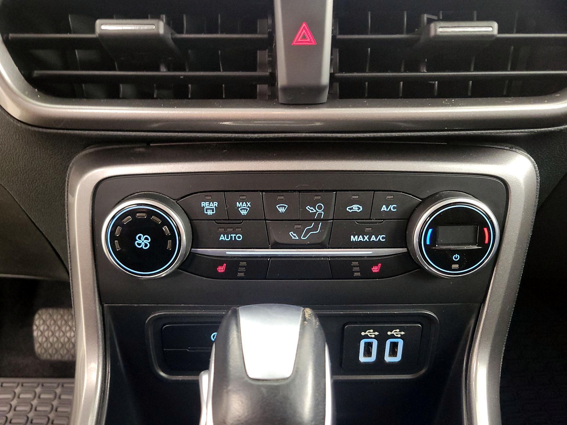 Thumbnail: 2018 Ford EcoSport - 17
