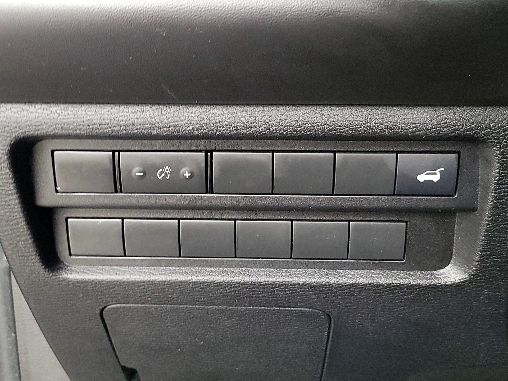 Thumbnail: 2022 Mitsubishi Outlander - 13