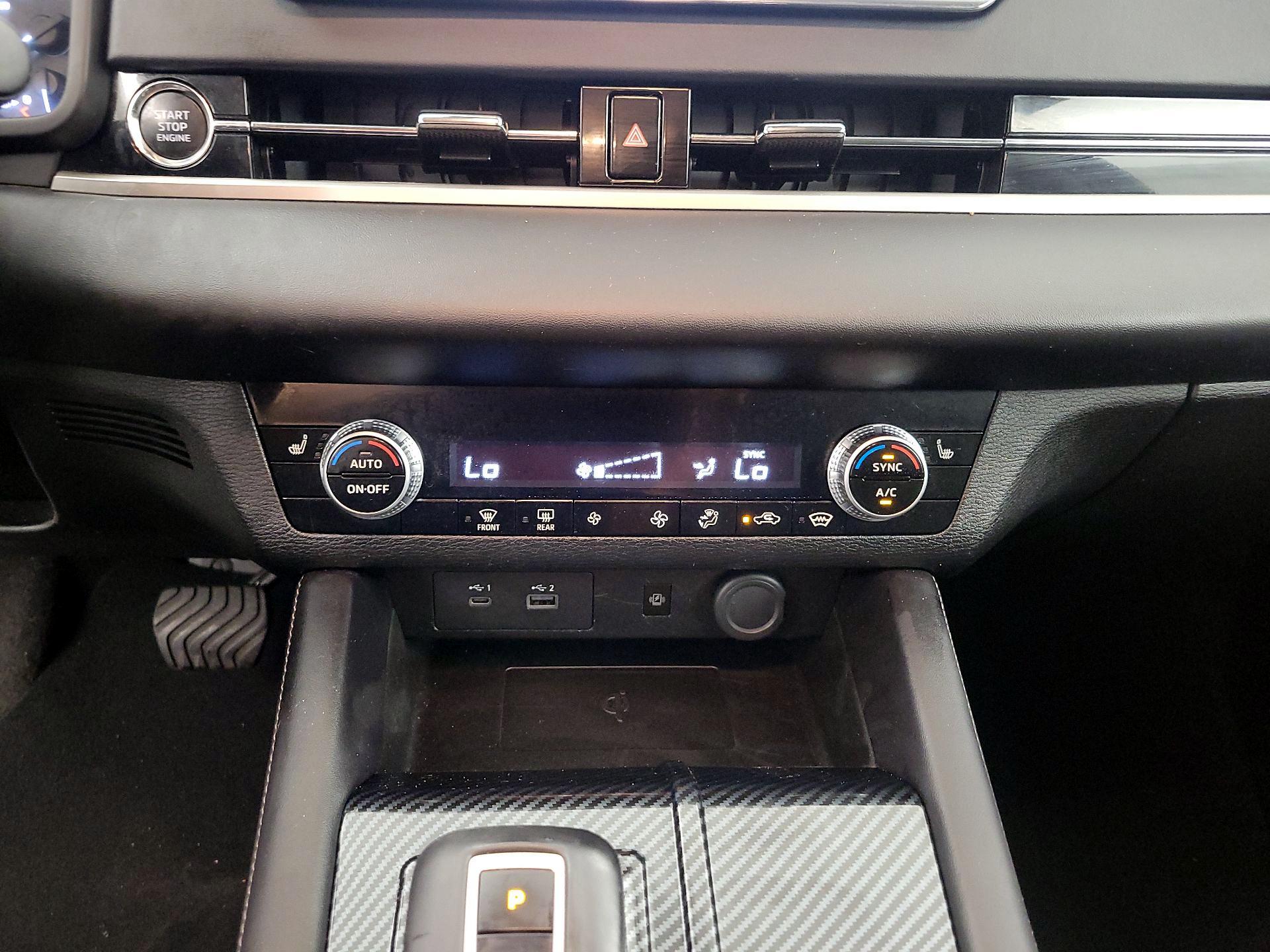 Thumbnail: 2022 Mitsubishi Outlander - 17