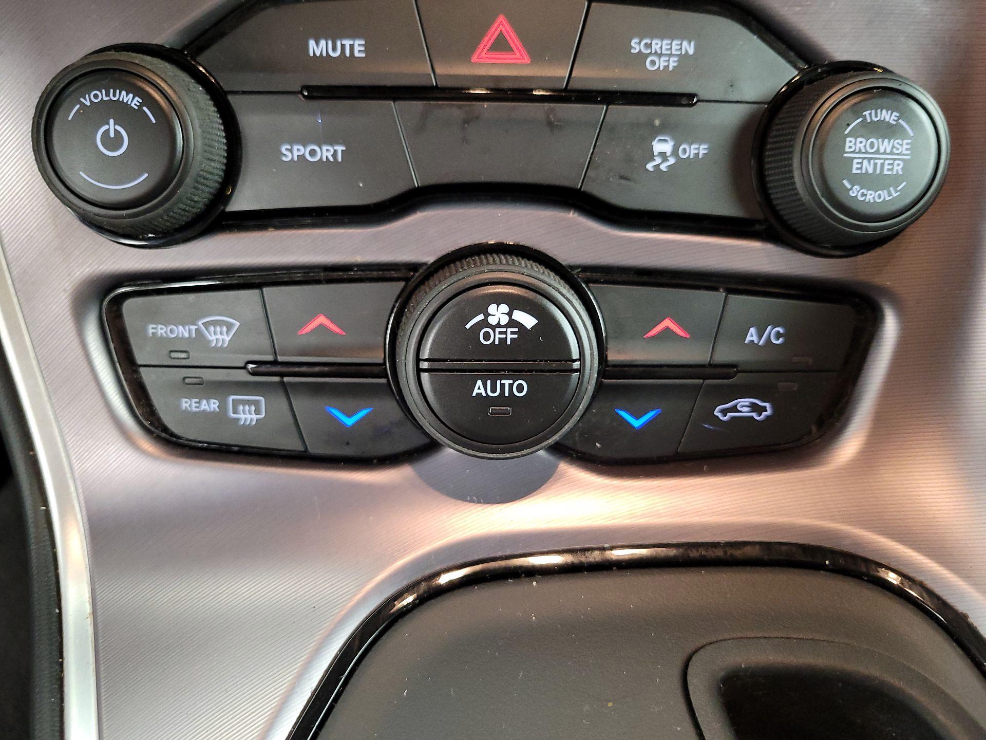 Thumbnail: 2021 Dodge Challenger - 16