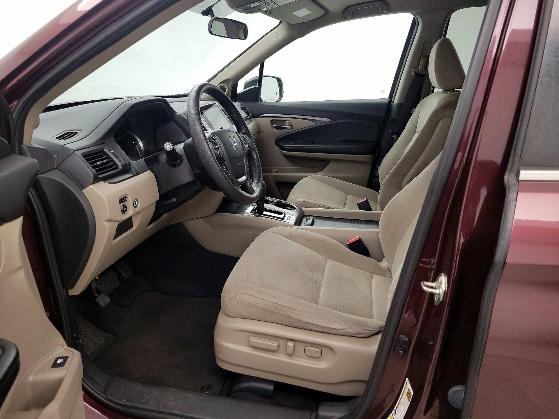 Thumbnail: 2016 Honda Pilot - 11