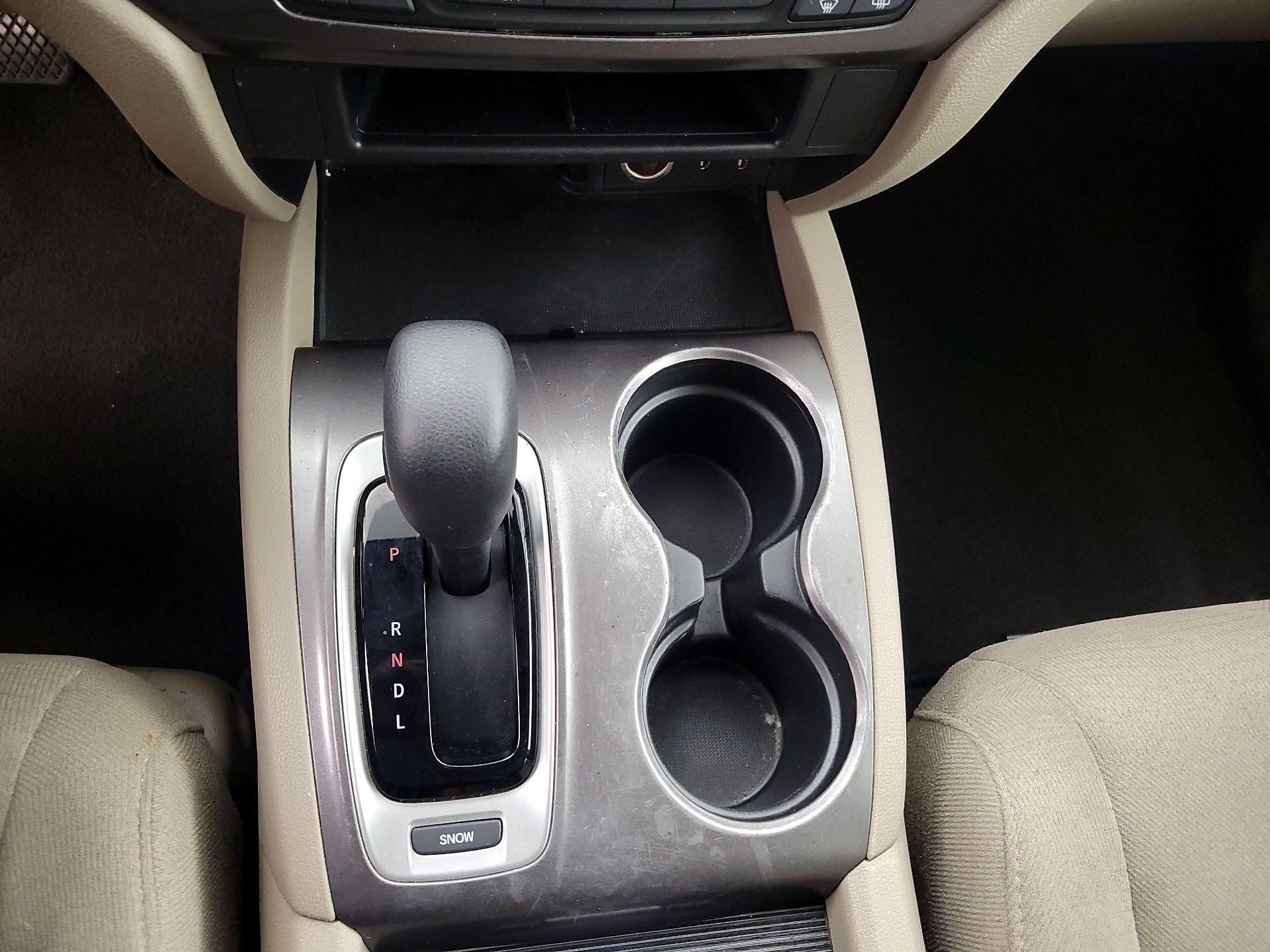 Thumbnail: 2016 Honda Pilot - 17