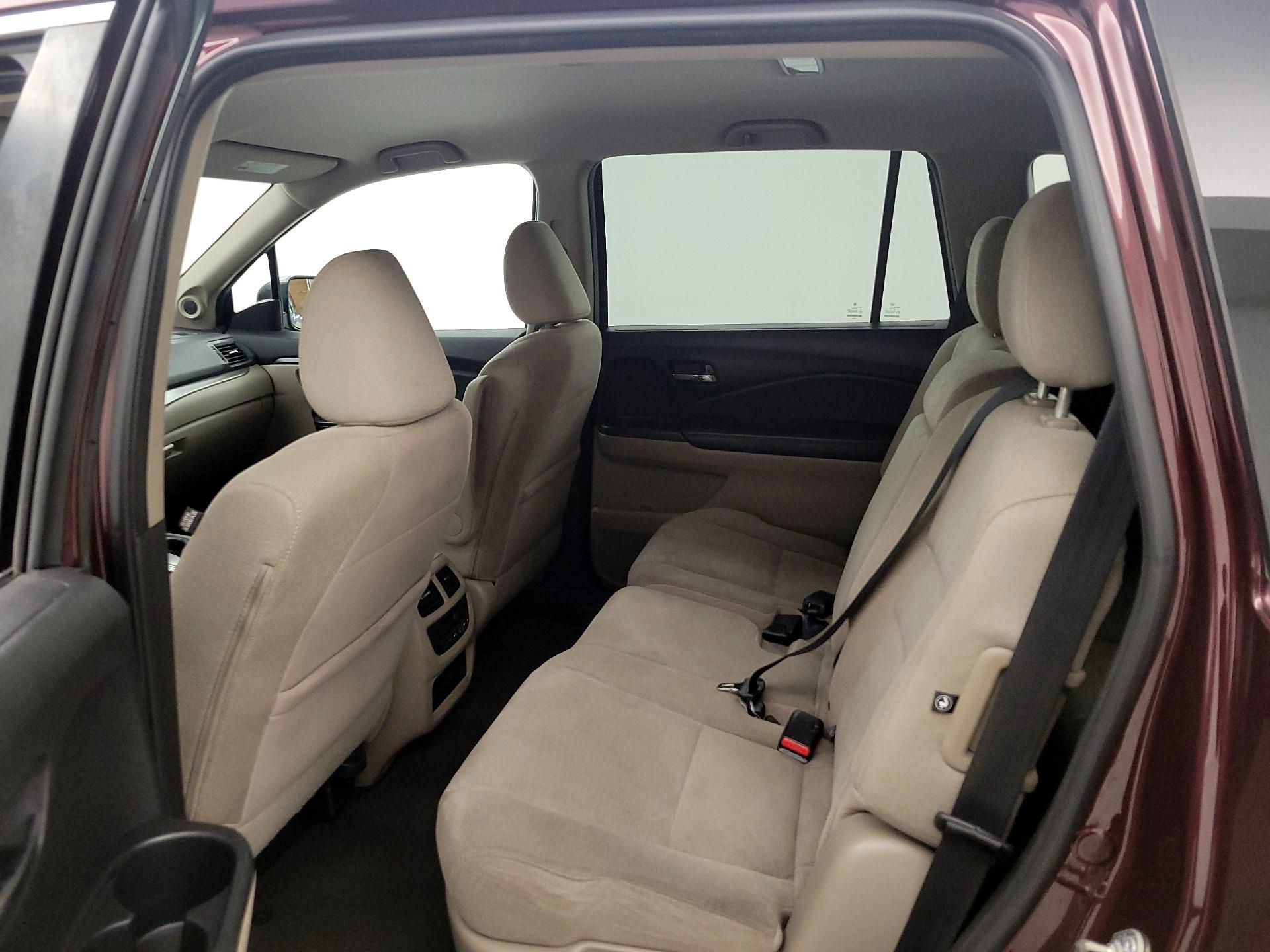 Thumbnail: 2016 Honda Pilot - 19