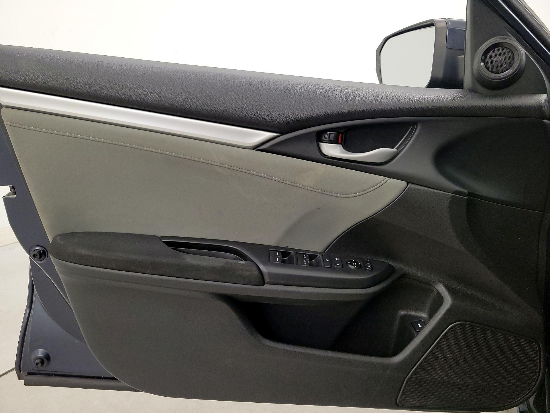 Thumbnail: 2020 Honda Civic - 12