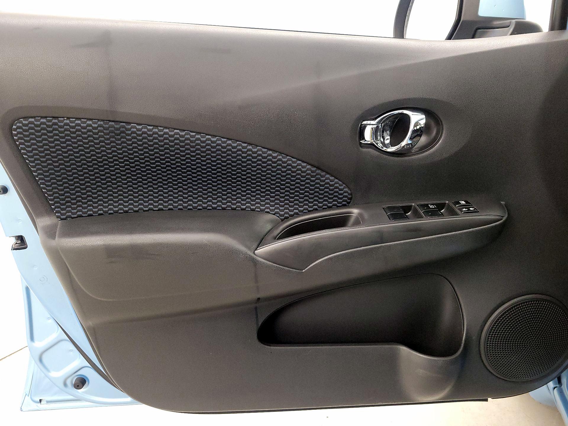Thumbnail: 2014 Nissan Versa Note - 12