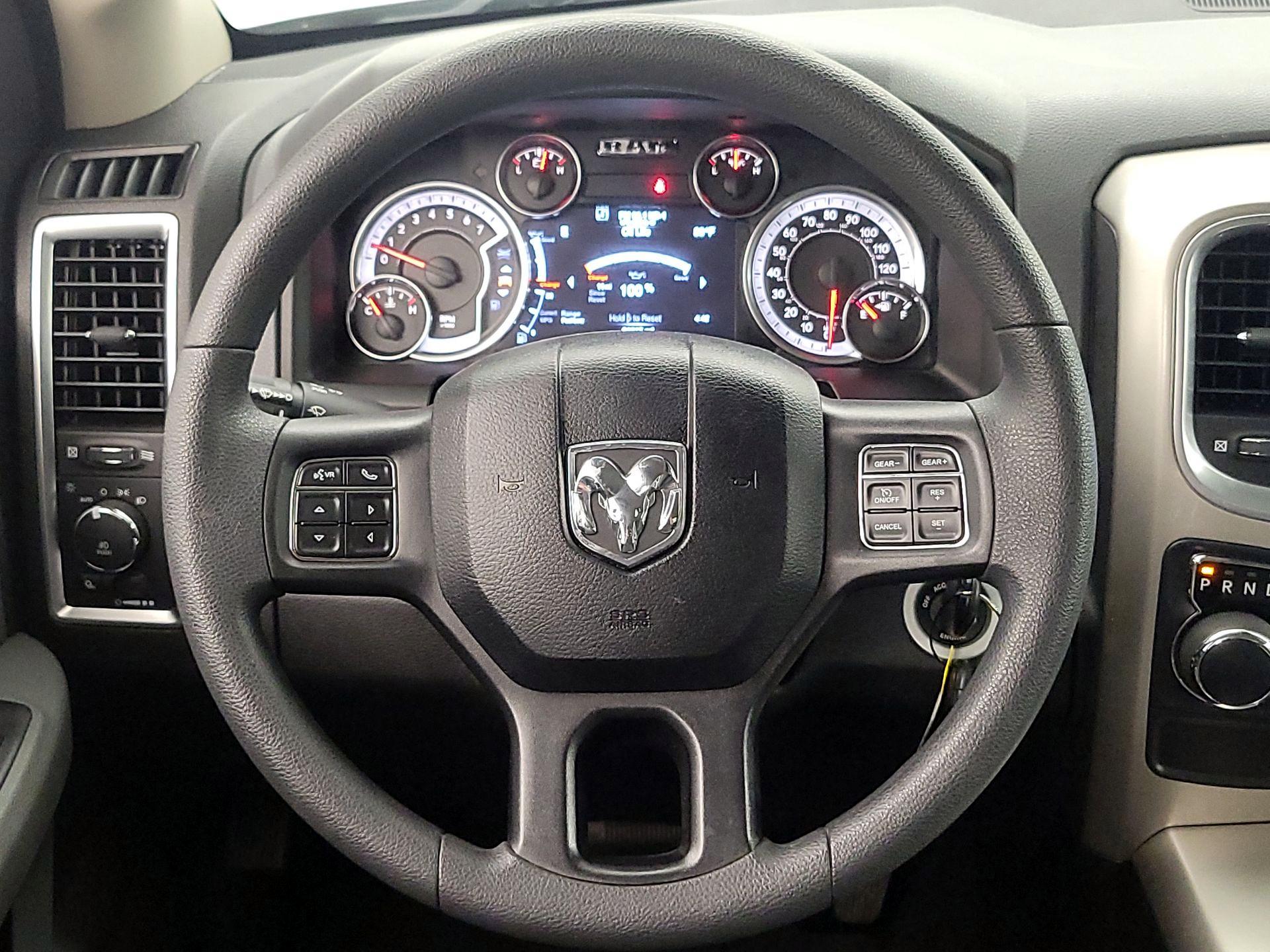Thumbnail: 2019 RAM 1500 Classic - 10