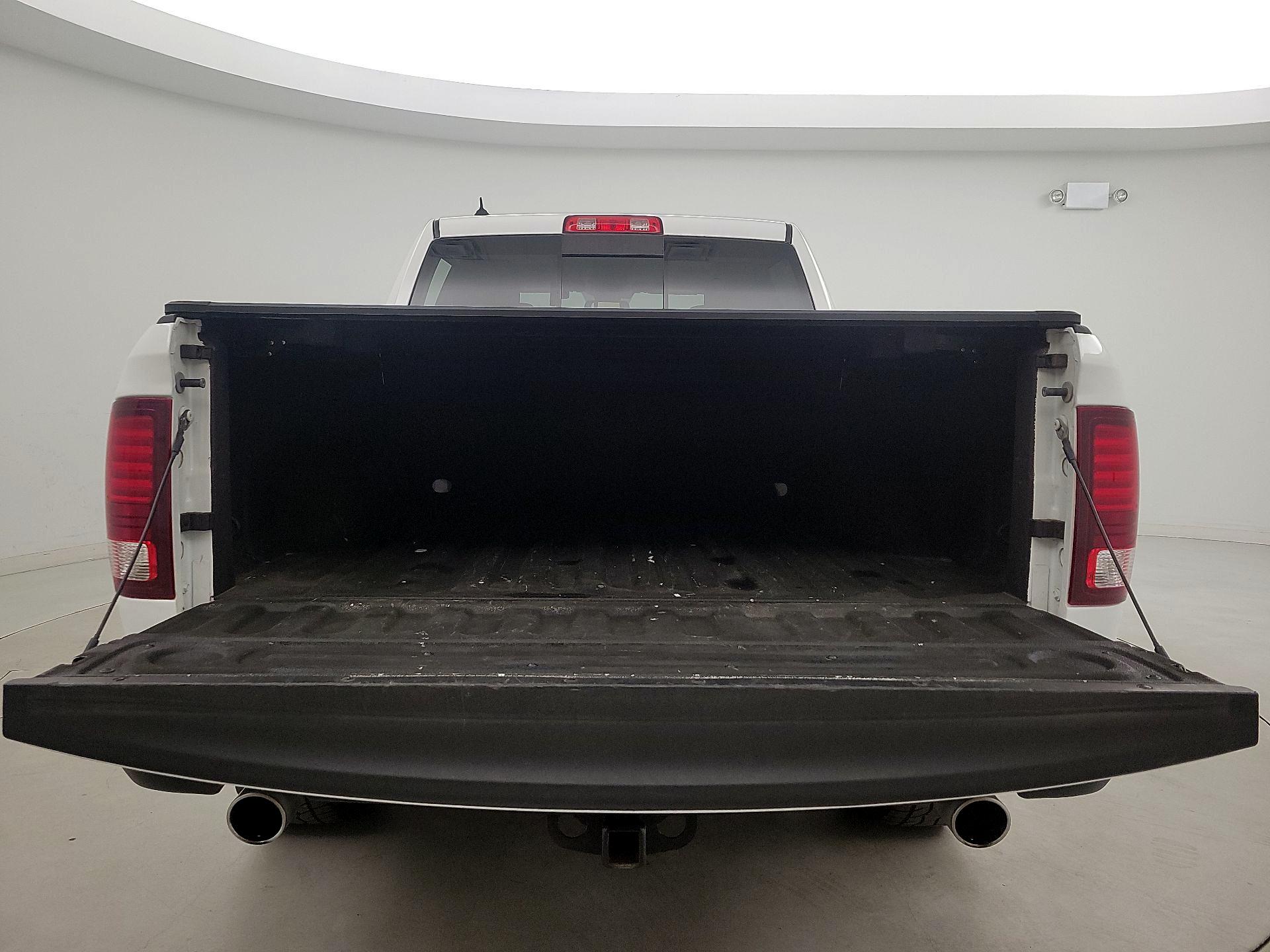 Thumbnail: 2019 RAM 1500 Classic - 20