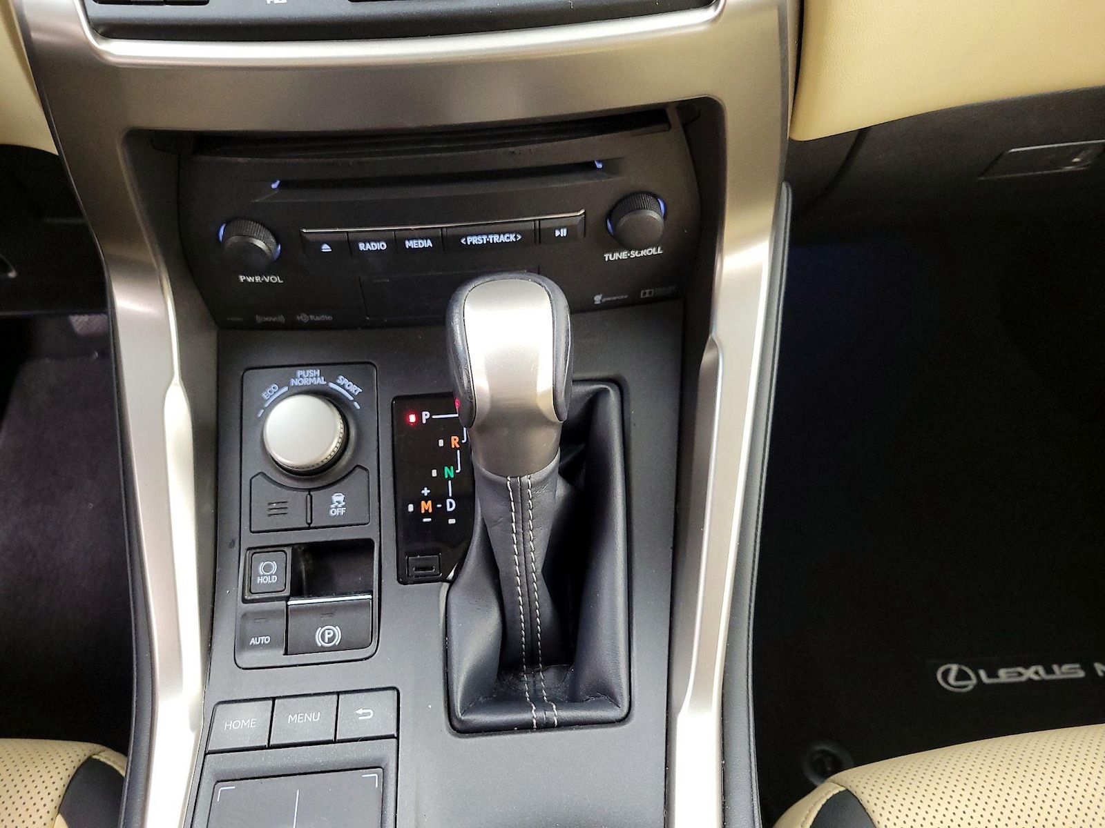 2015 Lexus NX 200t - Photo 19