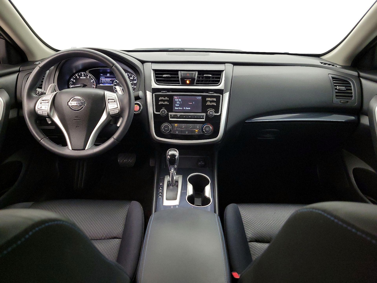 2018 Nissan Altima SR - Photo 10