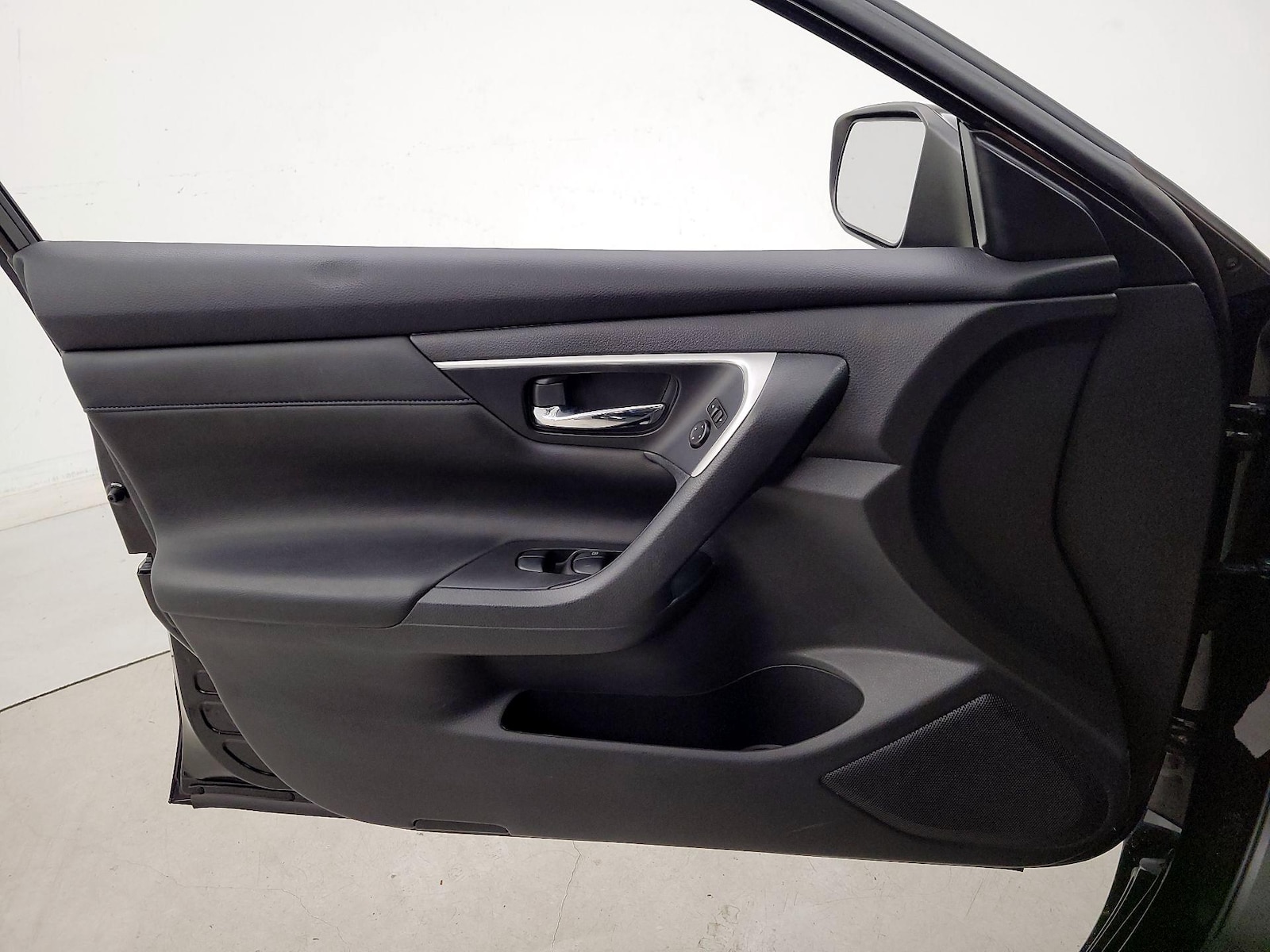 2018 Nissan Altima SR - Photo 13