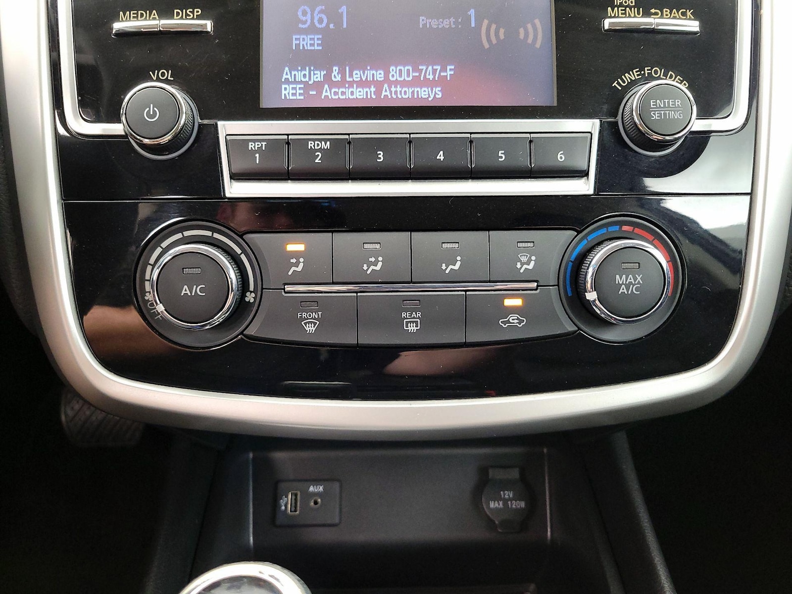 2018 Nissan Altima SR - Photo 17